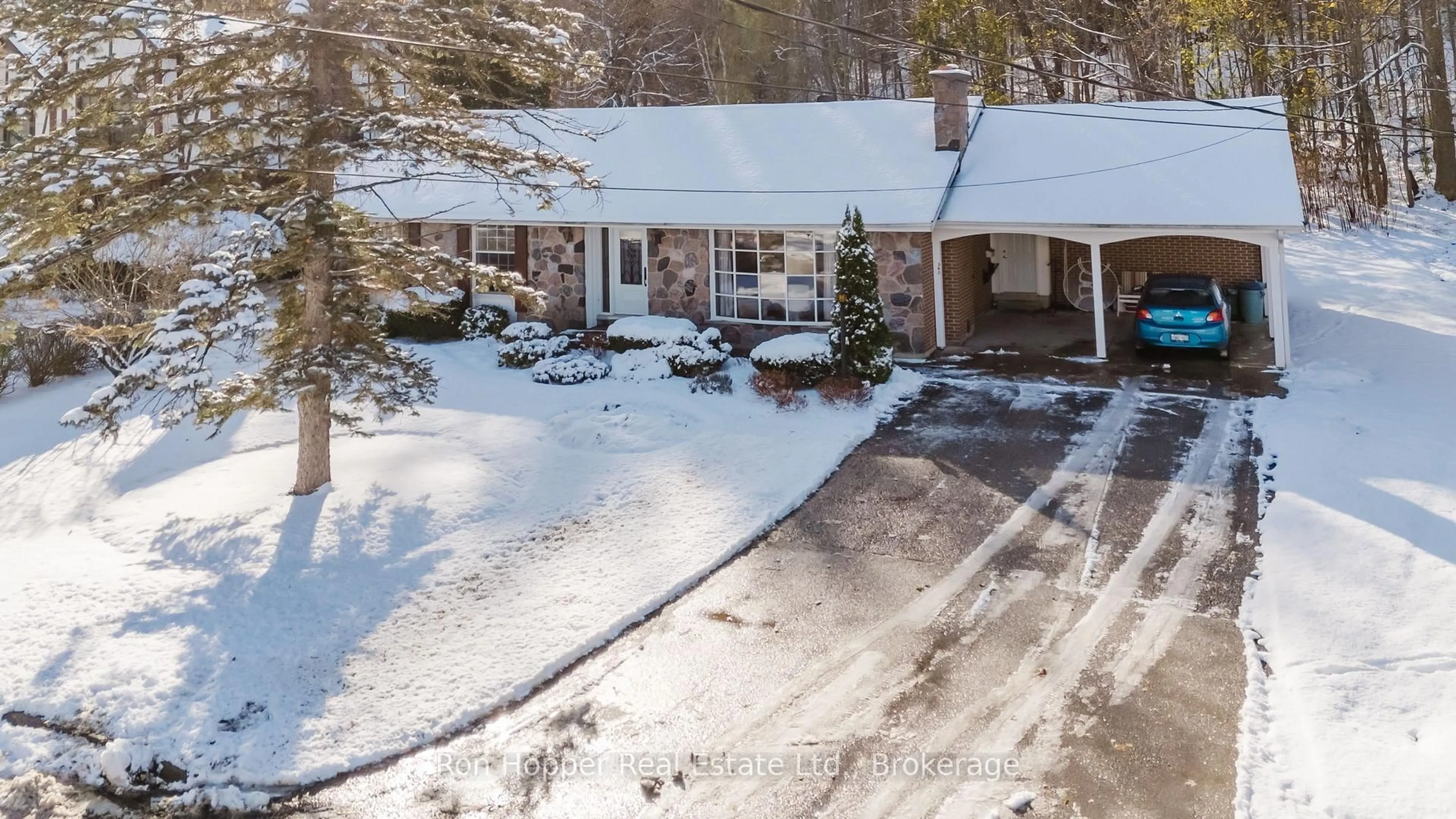 A pic from outside/outdoor area/front of a property/back of a property/a pic from drone, street for 340 2nd Ave, Owen Sound Ontario N4K 4L7