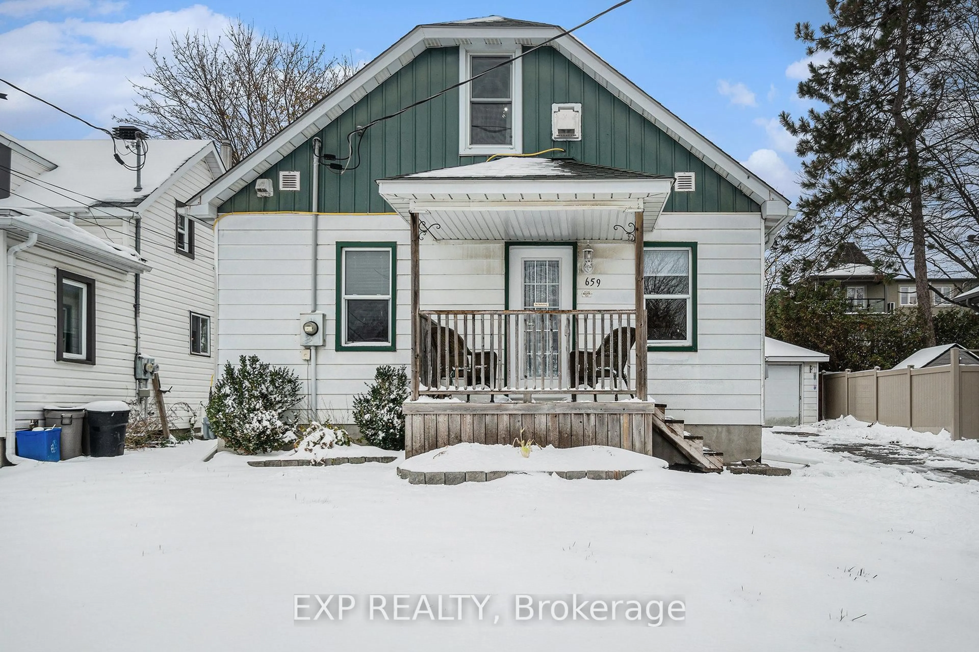 A pic from outside/outdoor area/front of a property/back of a property/a pic from drone, street for 659 Montcalm St, Casselman Ontario K0A 1M0