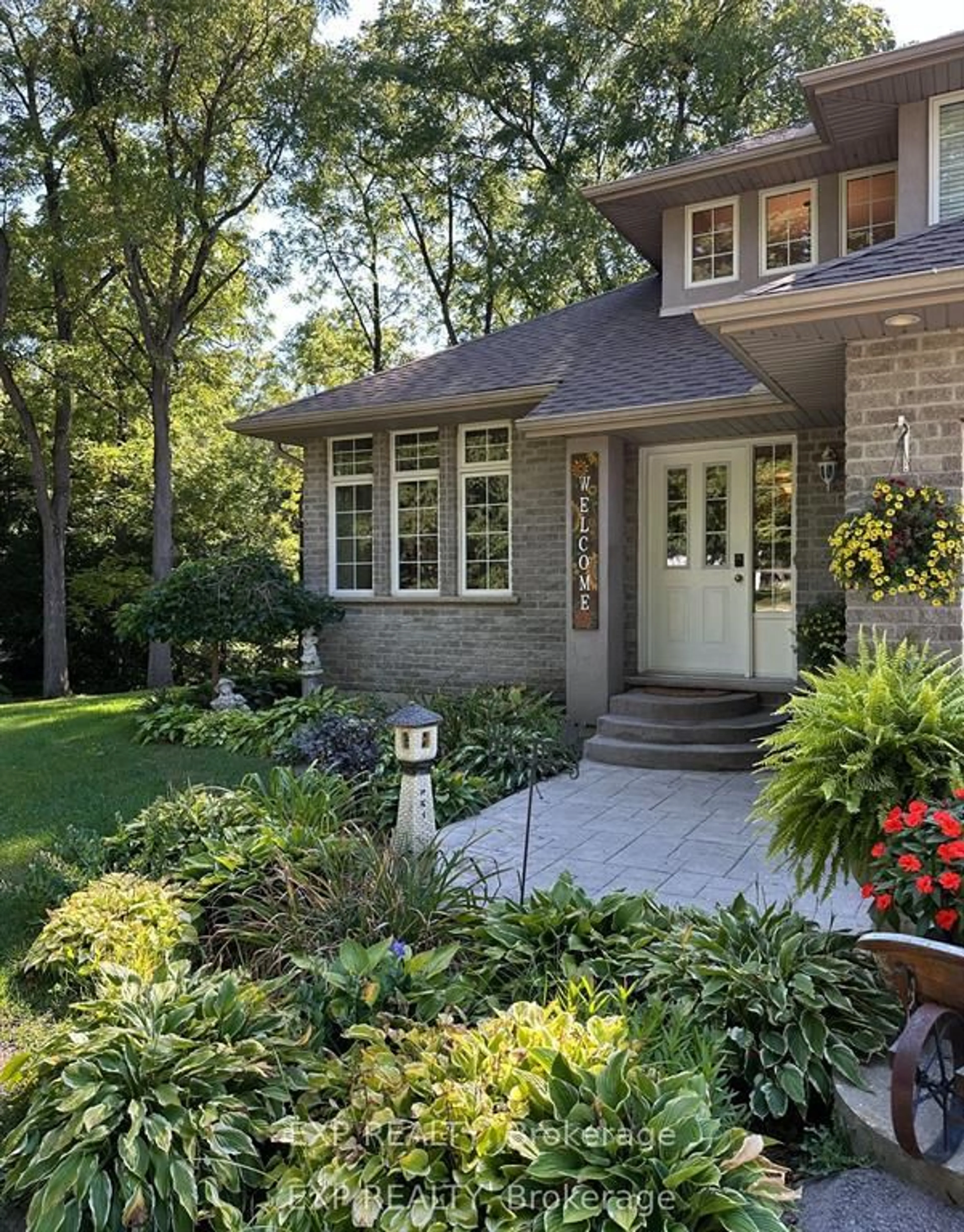 Home with brick exterior material, street for 2011 Main St, Norfolk Ontario N0E 1X0