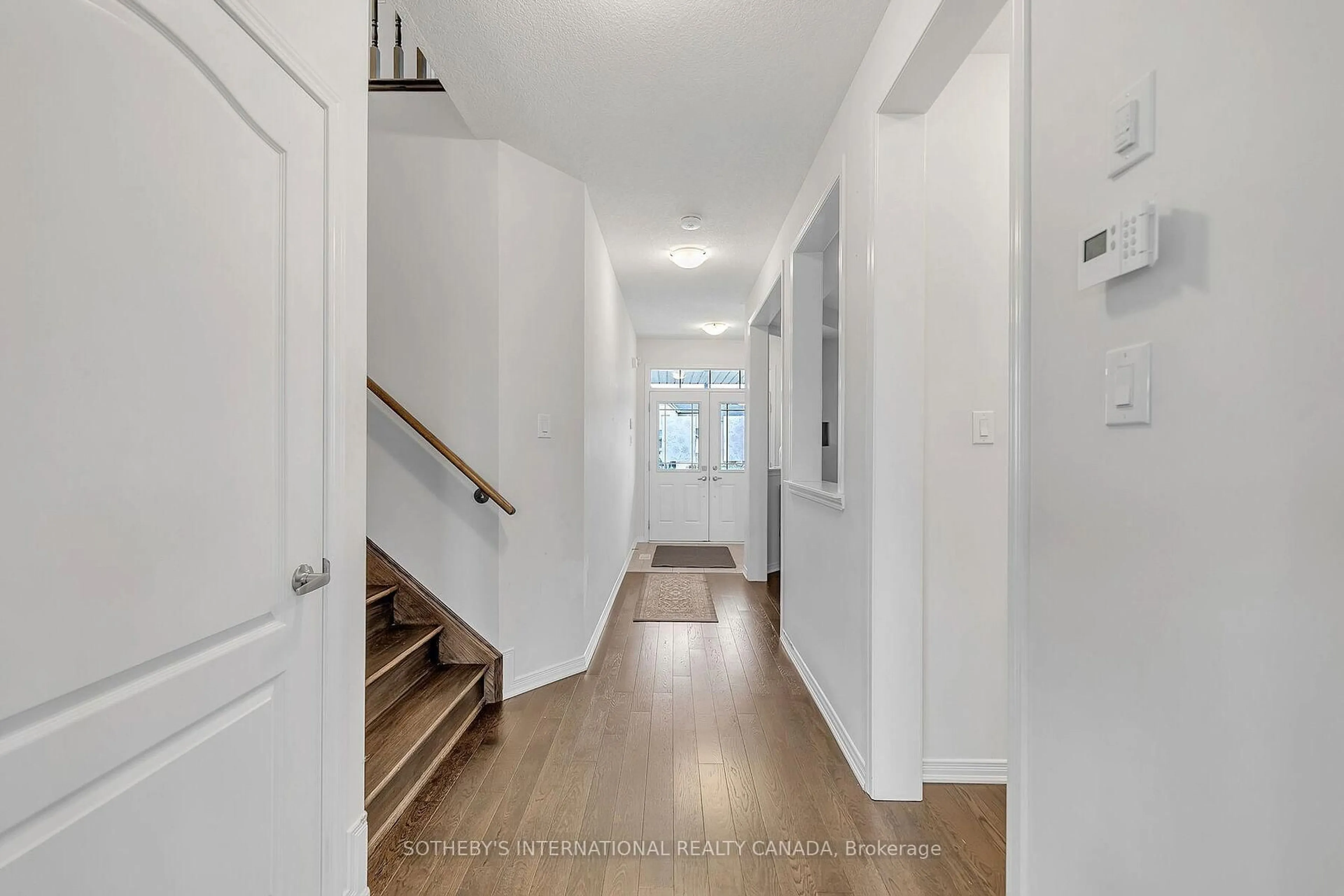 Indoor foyer for 238 Dolman St, Woolwich Ontario N0B 1M0