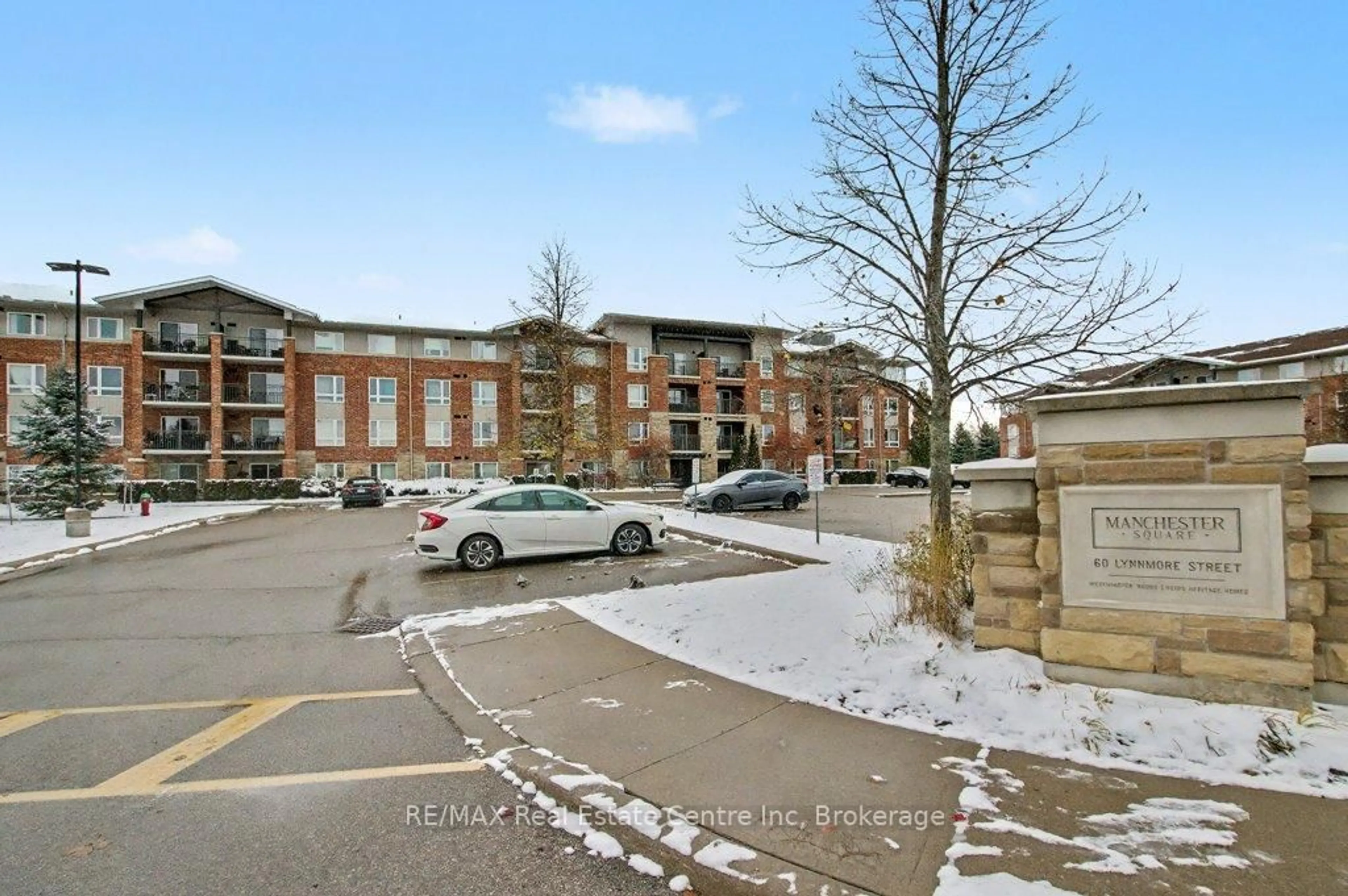 A pic from outside/outdoor area/front of a property/back of a property/a pic from drone, unknown for 60 Lynnmore St #112, Guelph Ontario N1L 0J8