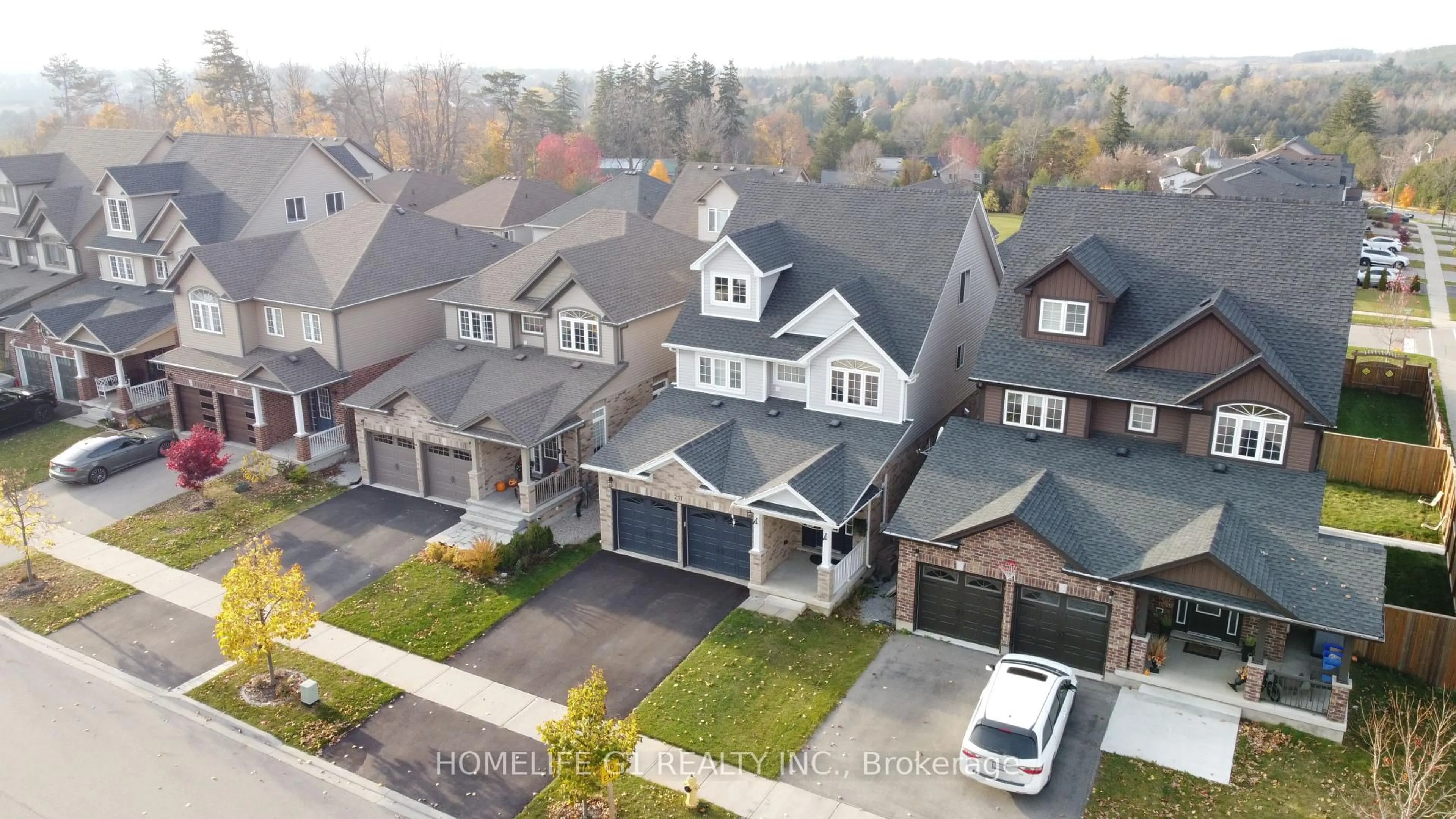 A pic from outside/outdoor area/front of a property/back of a property/a pic from drone, street for 217 Drenters Crt, Guelph/Eramosa Ontario N0B 2K0