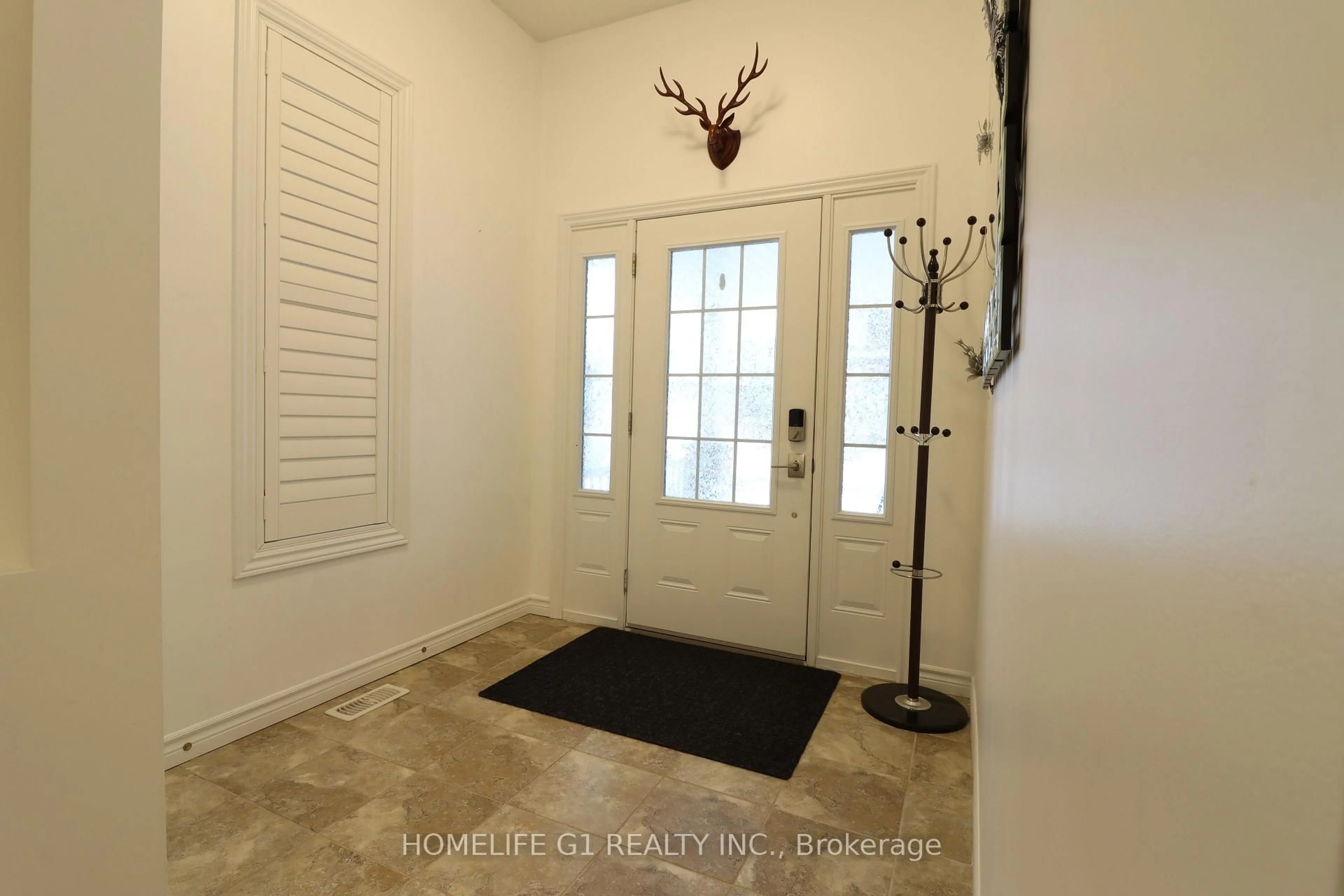 Indoor entryway for 217 Drenters Crt, Guelph/Eramosa Ontario N0B 2K0