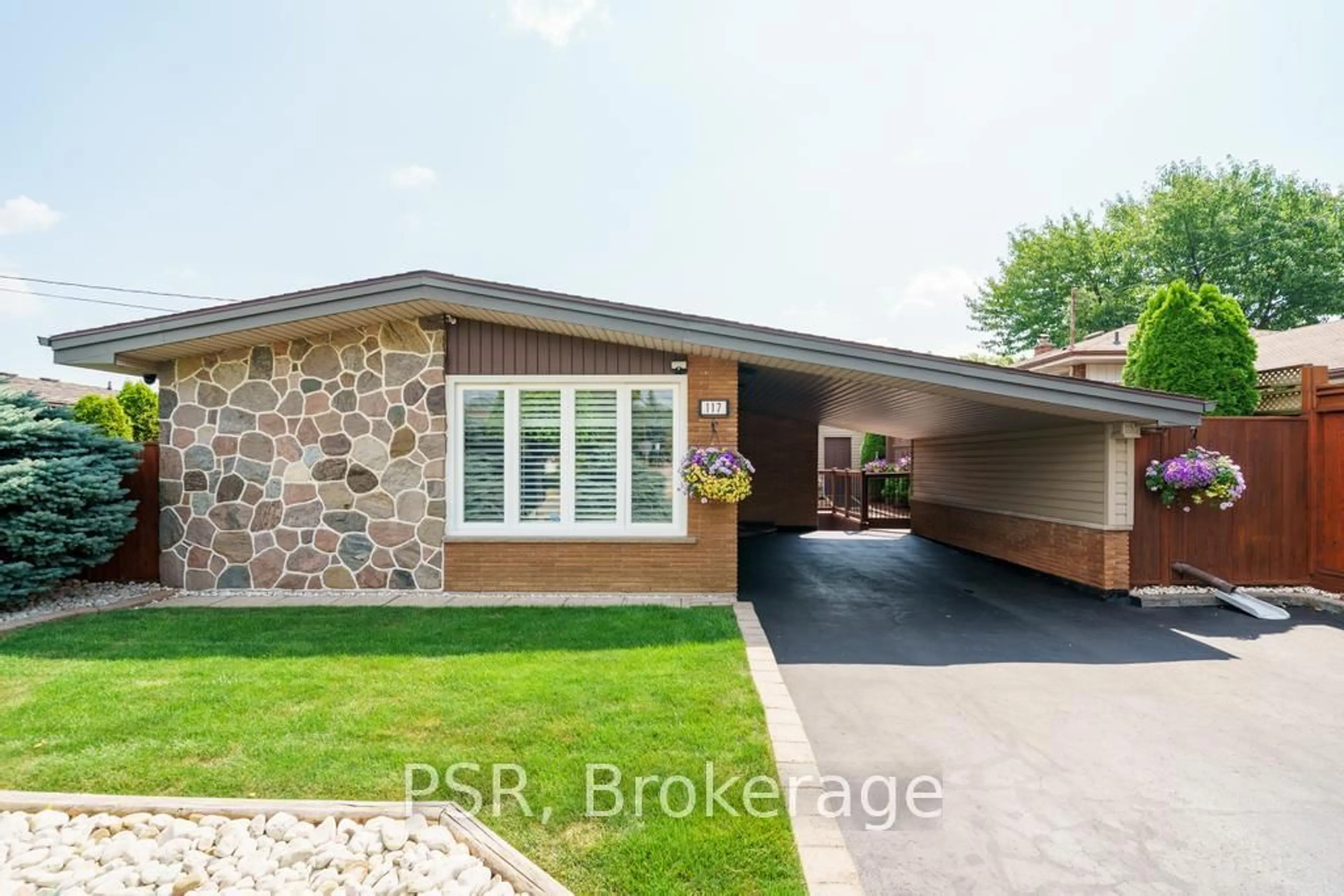 Home with brick exterior material, street for 117 Sunrise Dr, Hamilton Ontario L8K 4C5