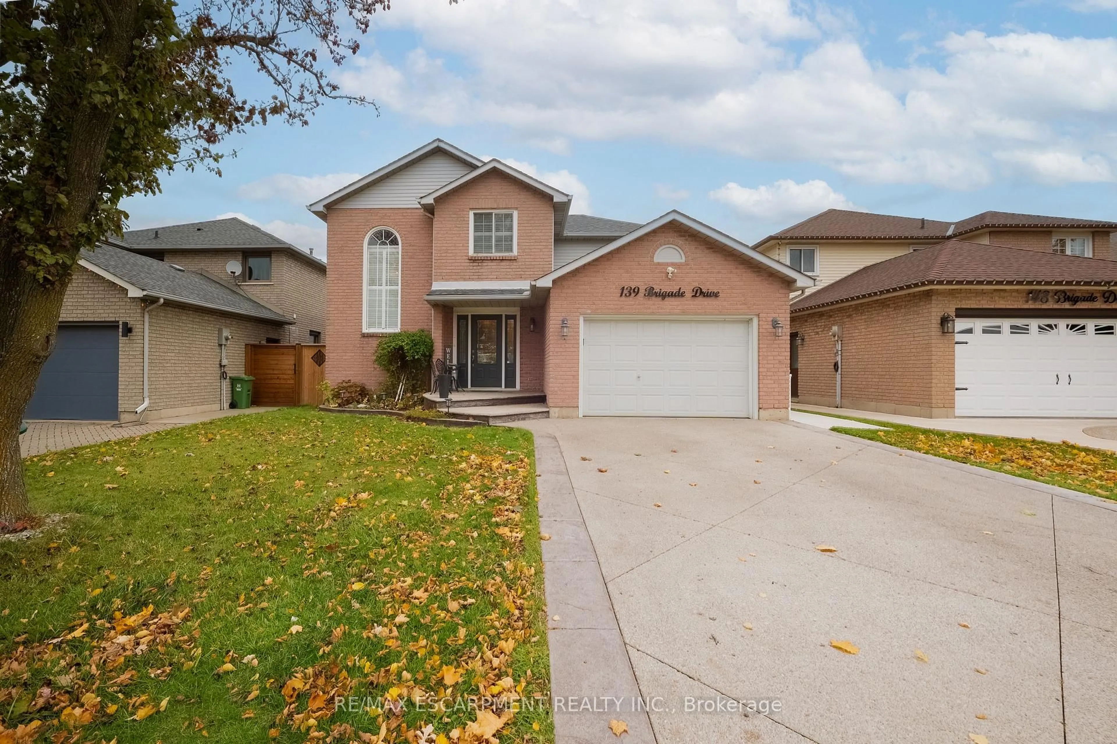 Unknown for 139 Brigade Dr, Hamilton Ontario L9B 2B9
