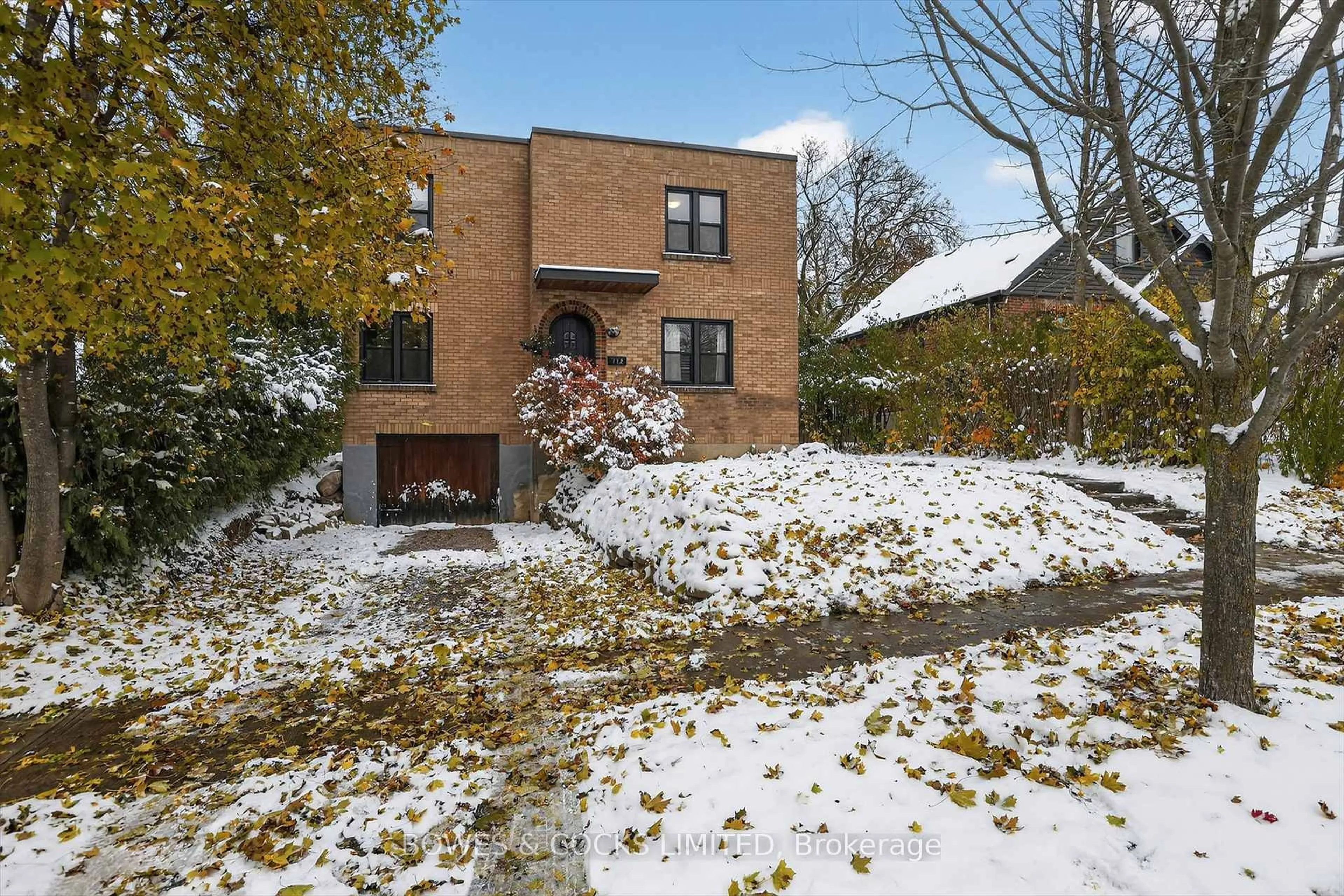 Home with brick exterior material, street for 712 Bethune St, Peterborough Ontario K9H 4A4