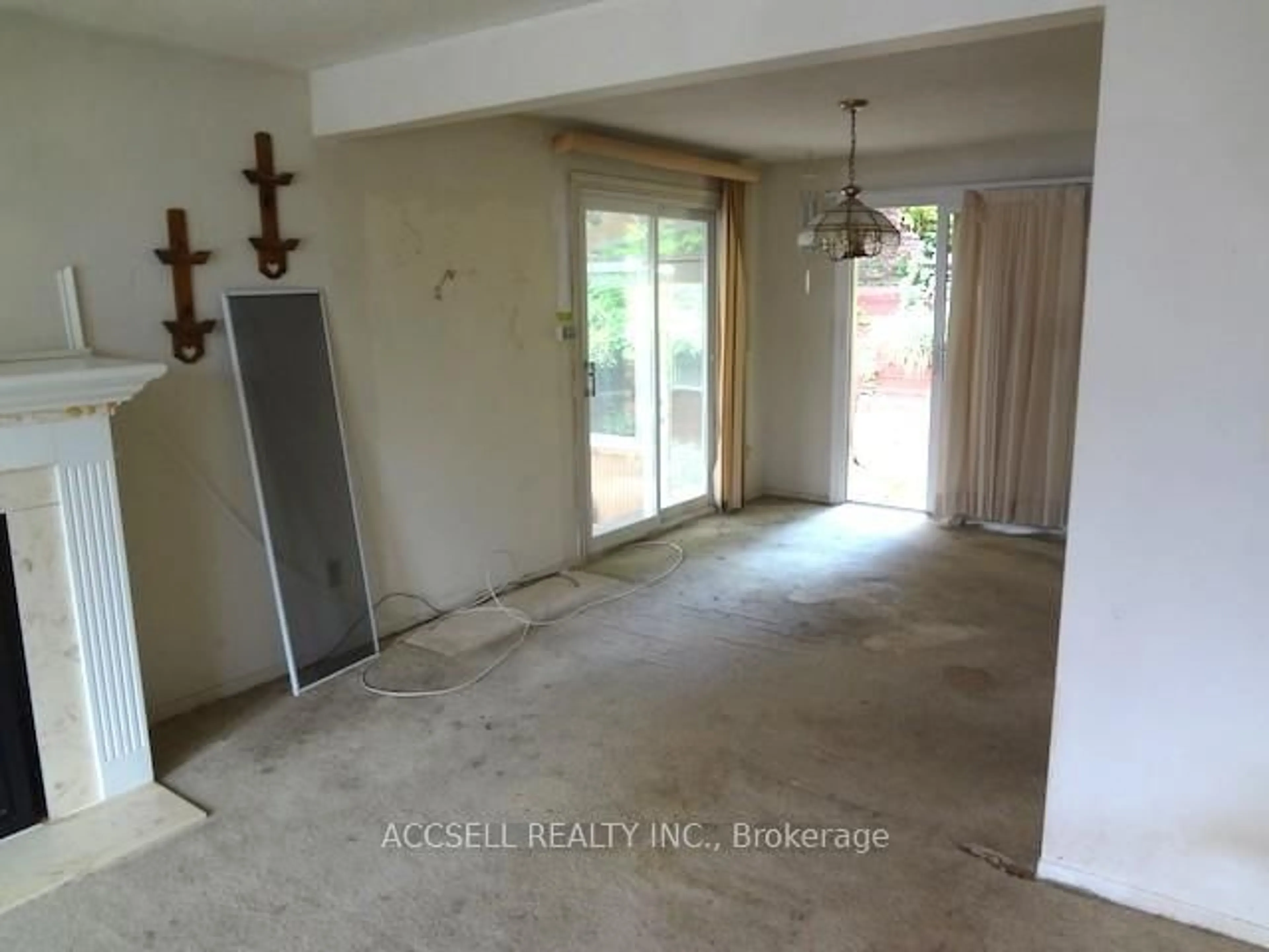 A pic of a room for 554 Fountain St, Cambridge Ontario N3H 1J3