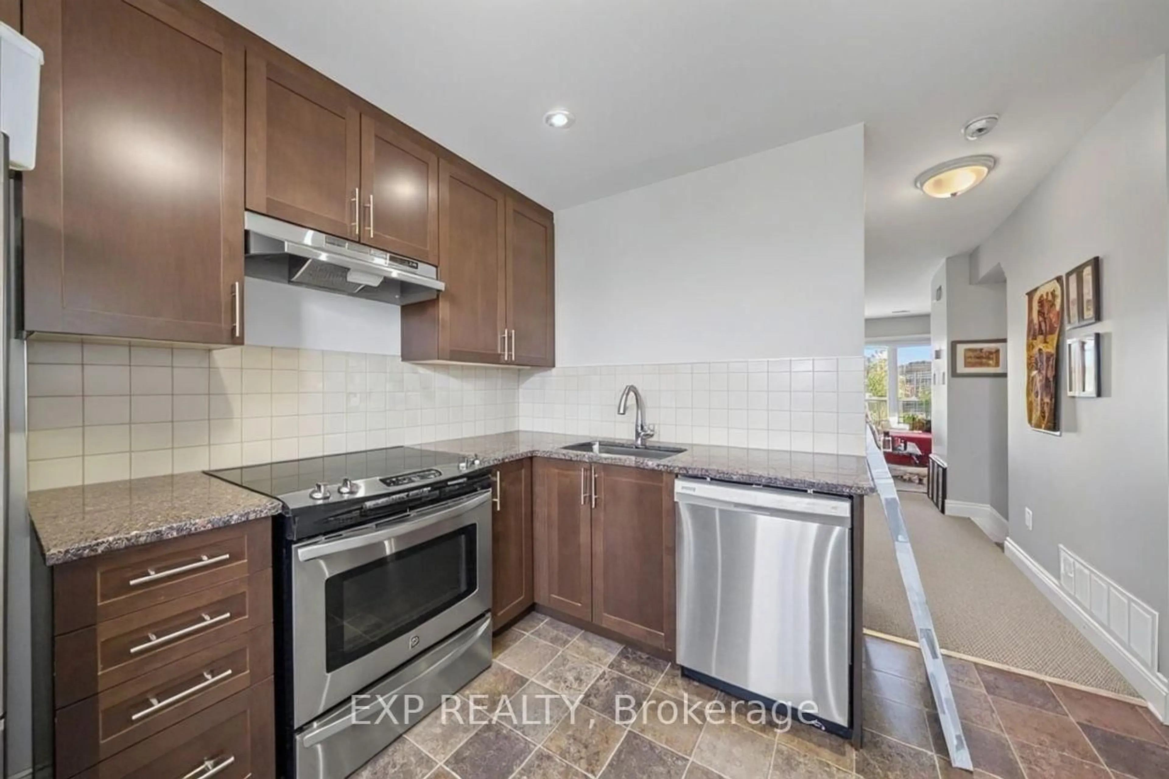 Standard kitchen, ceramic/tile floor for 290 Espin Hts, Ottawa Ontario K2J 0Y8