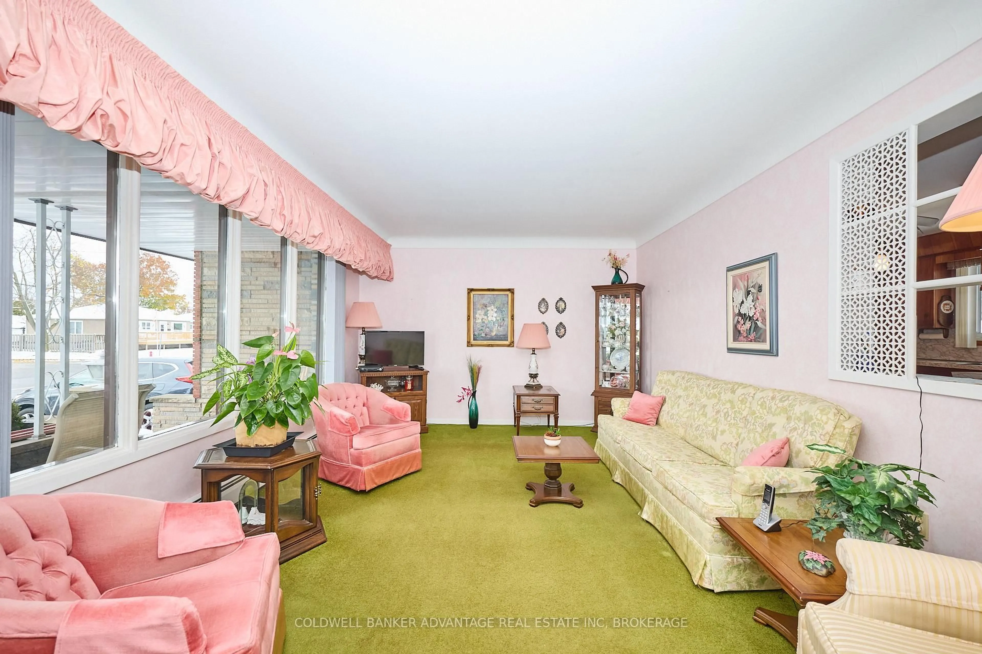 Unknown for 609 Lincoln St, Welland Ontario L3B 4R2