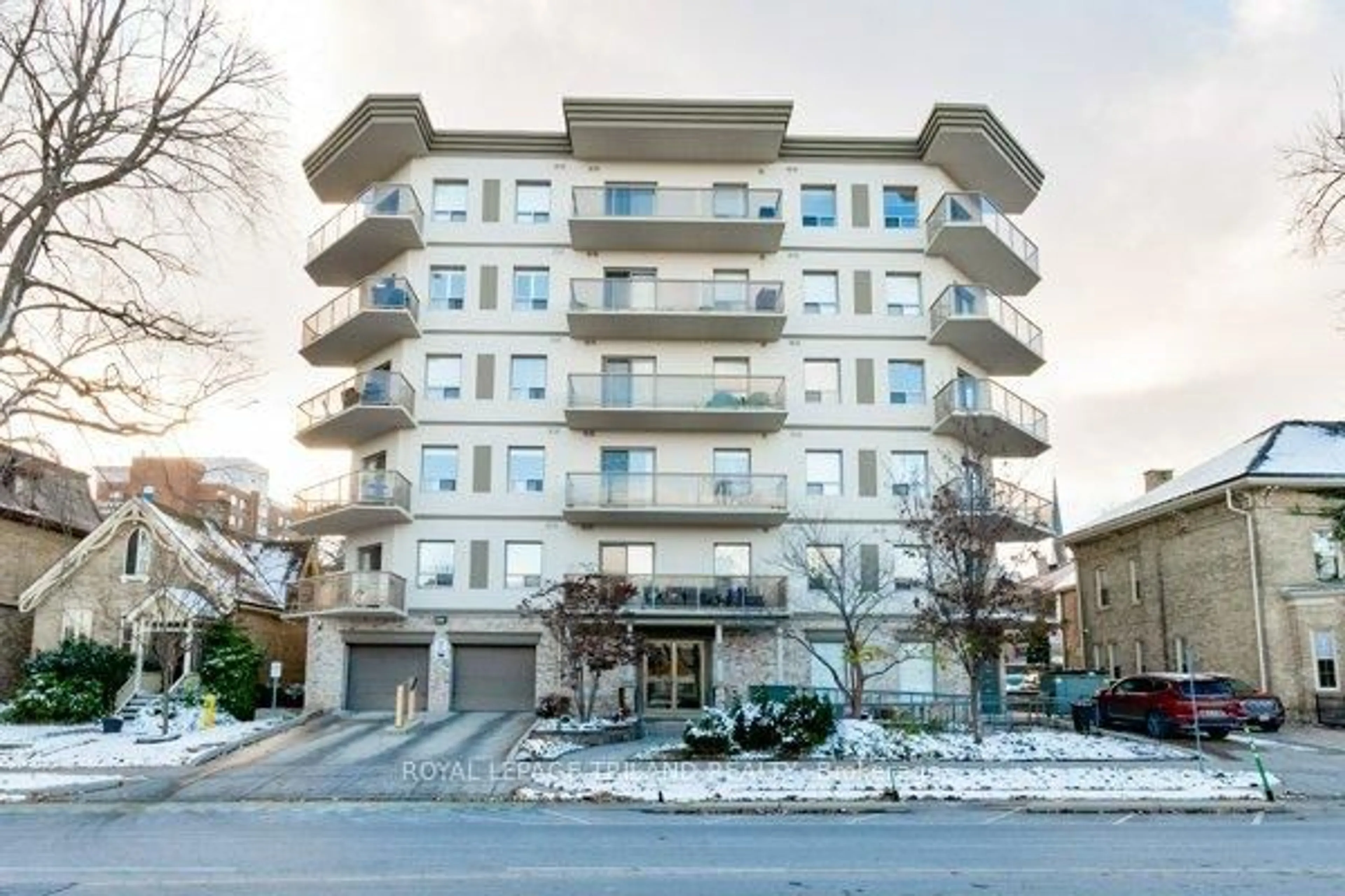 Unknown for 435 Colborne St #407, London East Ontario N6B 2T2