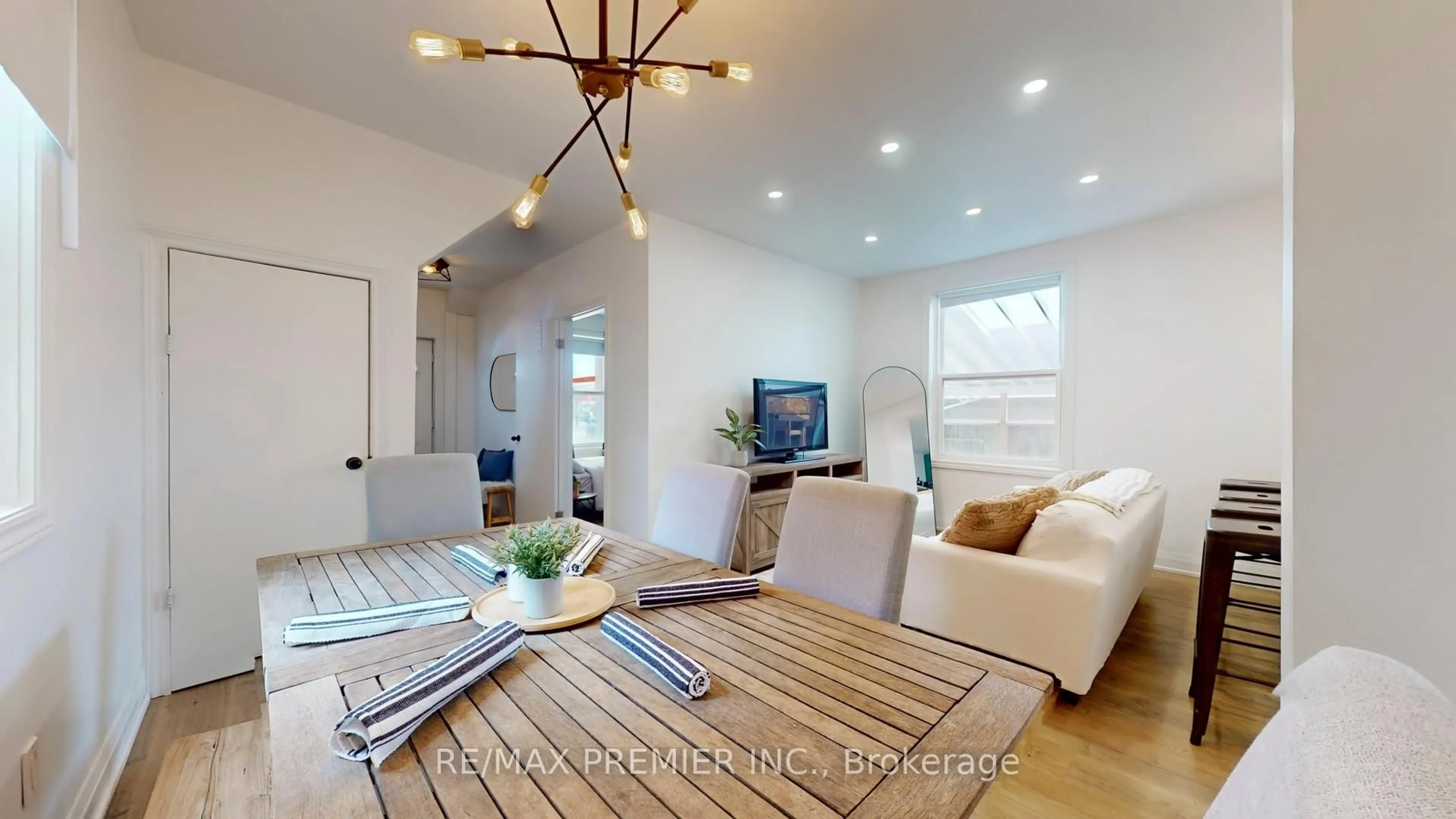 Living room with furniture, unknown for 1 Burness Dr, St. Catharines Ontario L2P 1J2