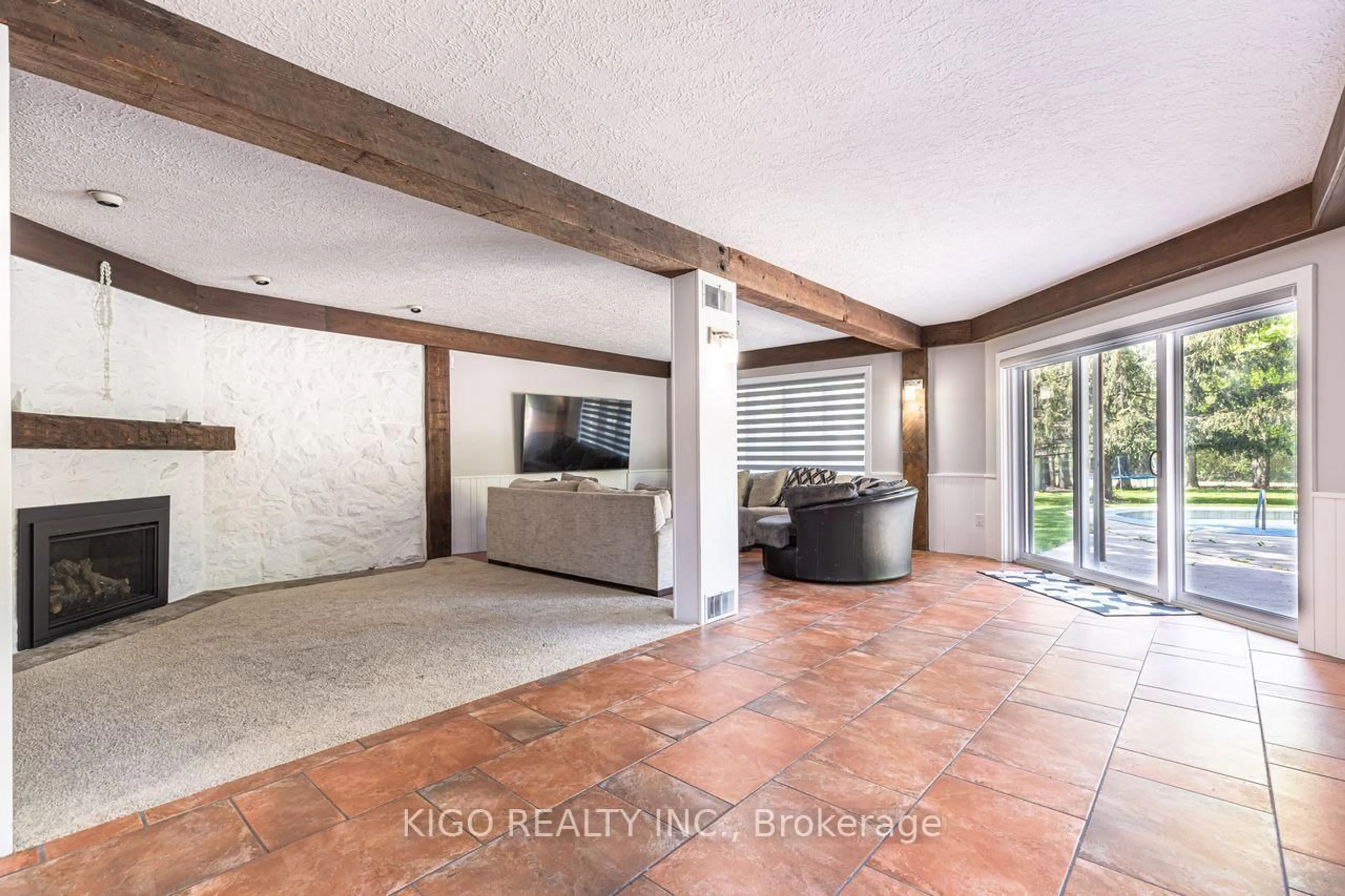 Unknown for 2320 HYDE PARK Rd, London North Ontario N6H 5K2