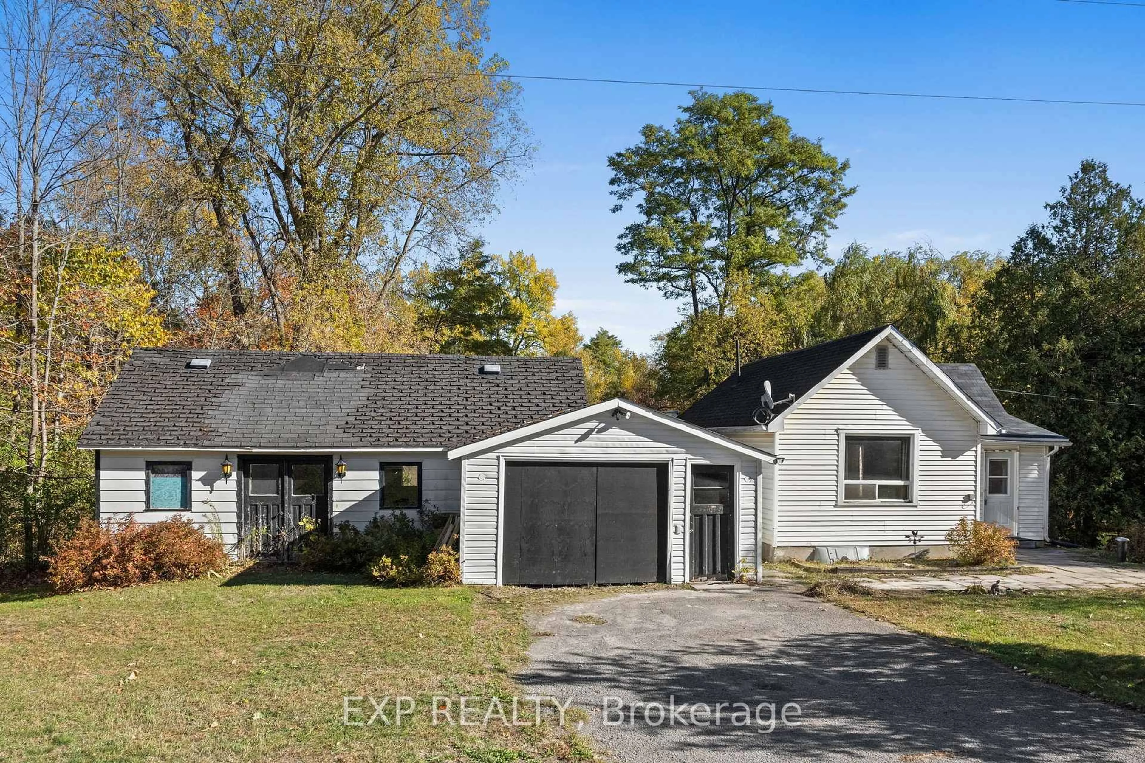 A pic from outside/outdoor area/front of a property/back of a property/a pic from drone, street for 2720 Porter Rd, North Grenville Ontario K0G 1T0