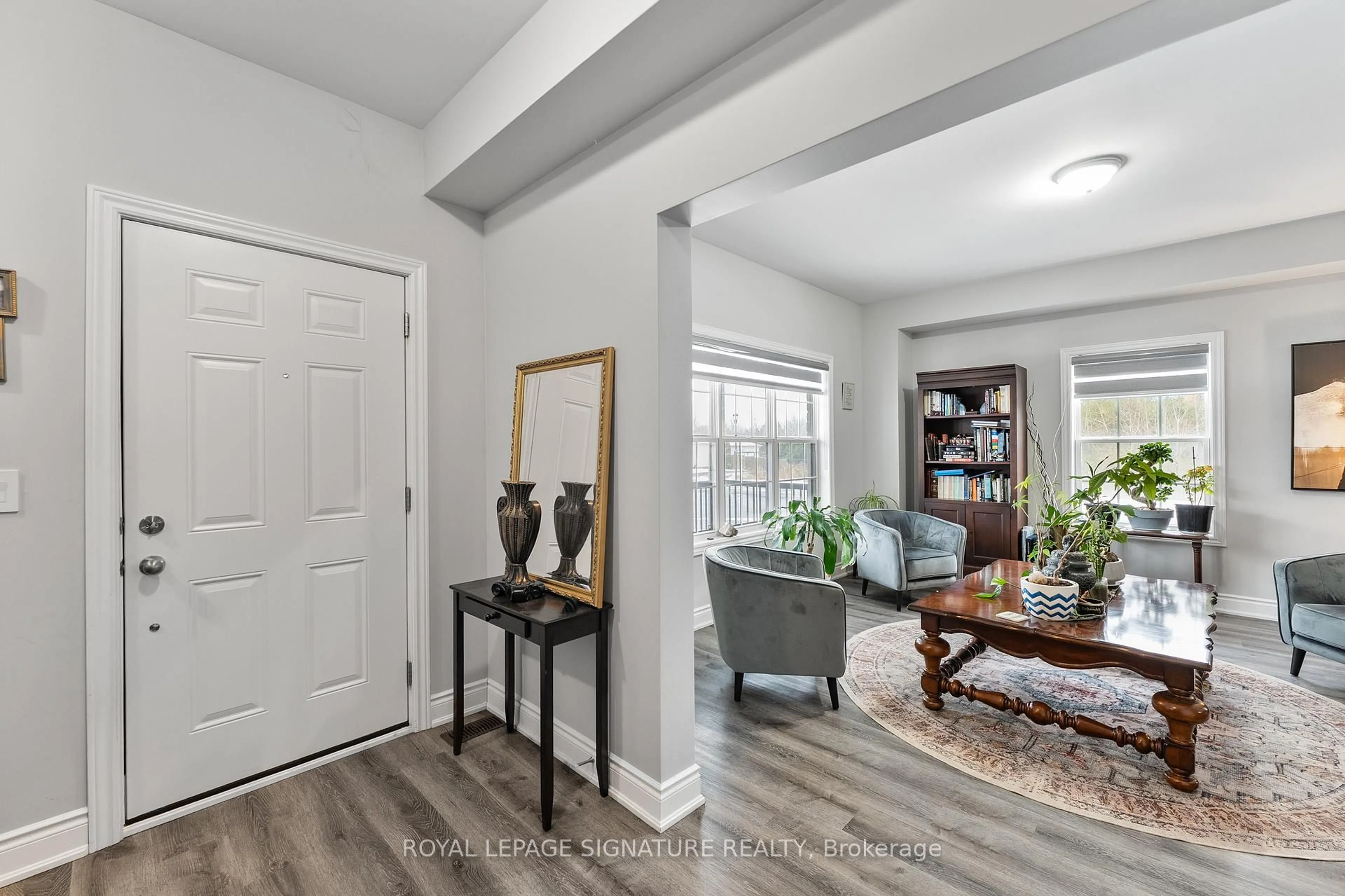 Indoor entryway for 649 Wilkins Gate, Cobourg Ontario K9A 1M9