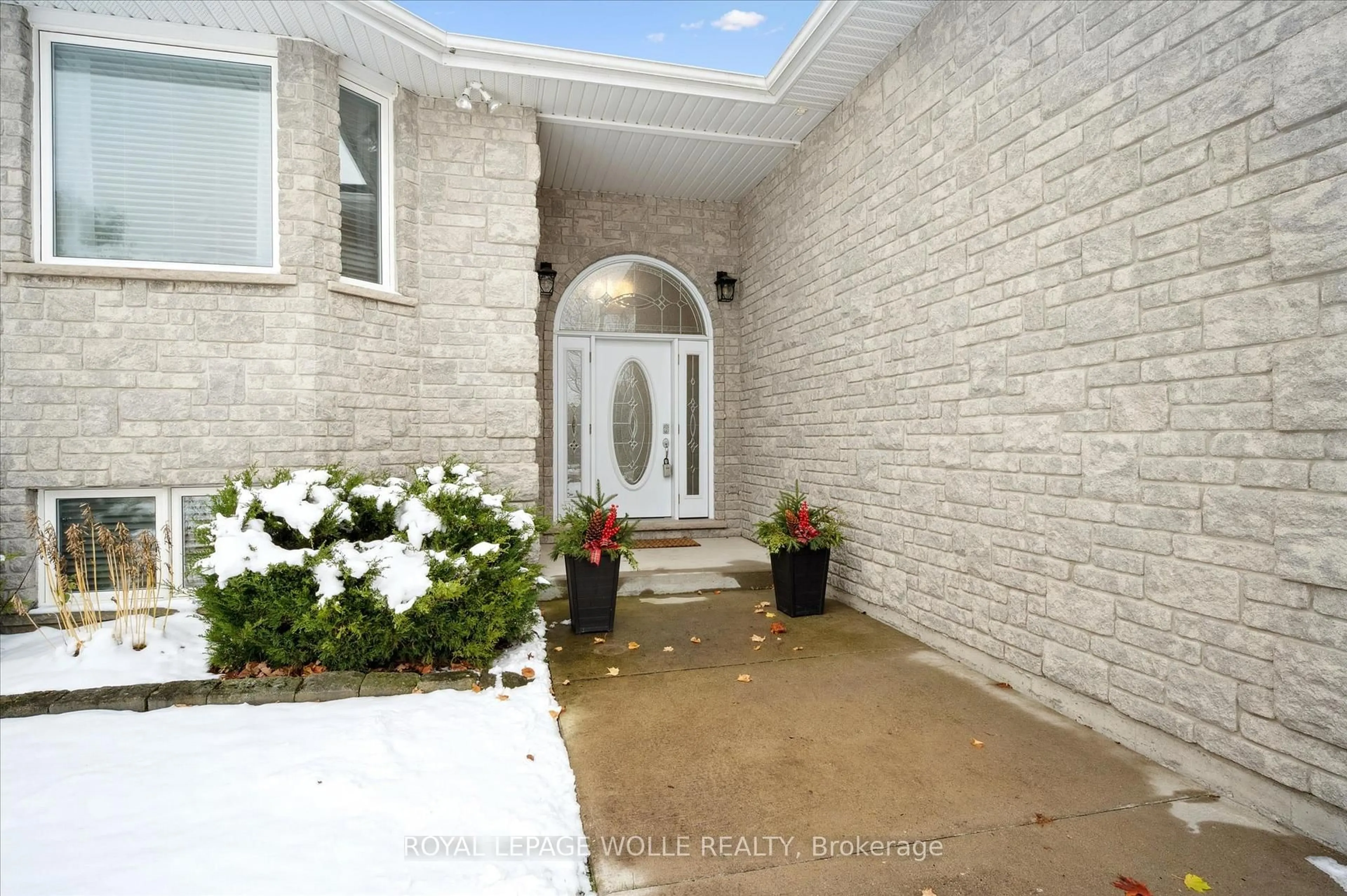 Indoor entryway for 4130 Weimar Line, Wellesley Ontario N0B 2T0