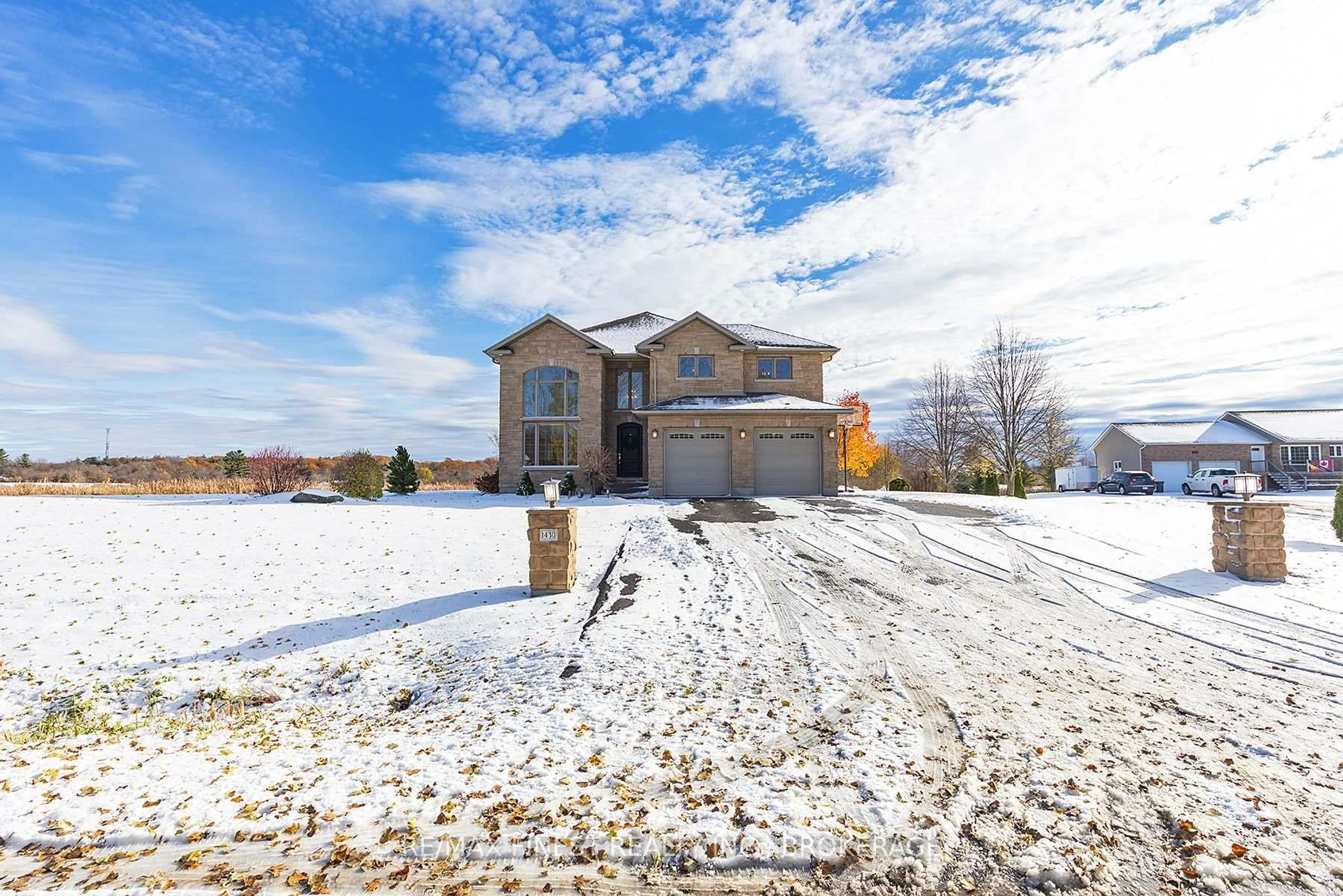 A pic from outside/outdoor area/front of a property/back of a property/a pic from drone, street for 1430 PERRADICE Dr, Kingston Ontario K7L 4V3