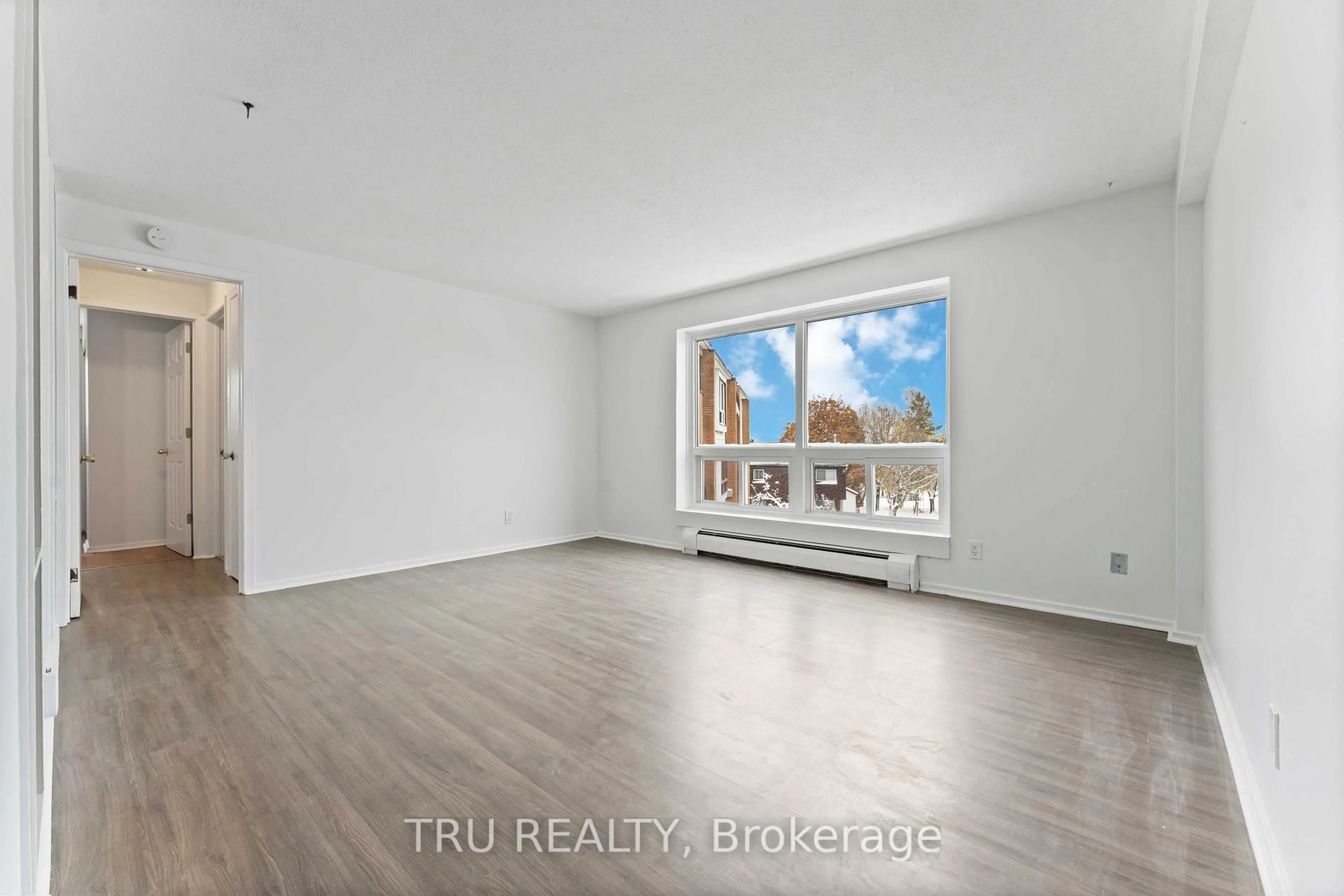 A pic of a room for 898 Elmsmere Rd #8, Ottawa Ontario K1J 7T6