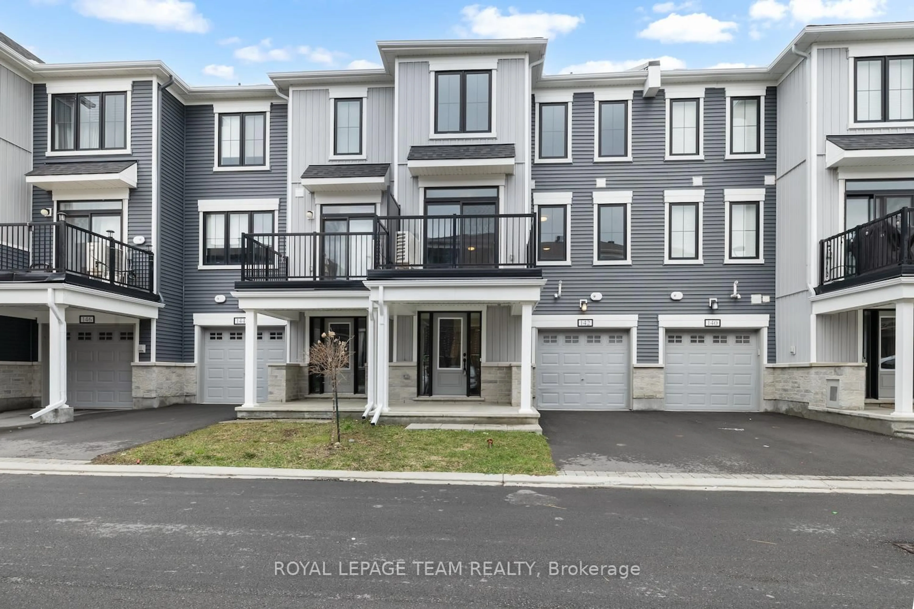 A pic from outside/outdoor area/front of a property/back of a property/a pic from drone, street for 142 Anthracite Private, Ottawa Ontario K2J 7C8