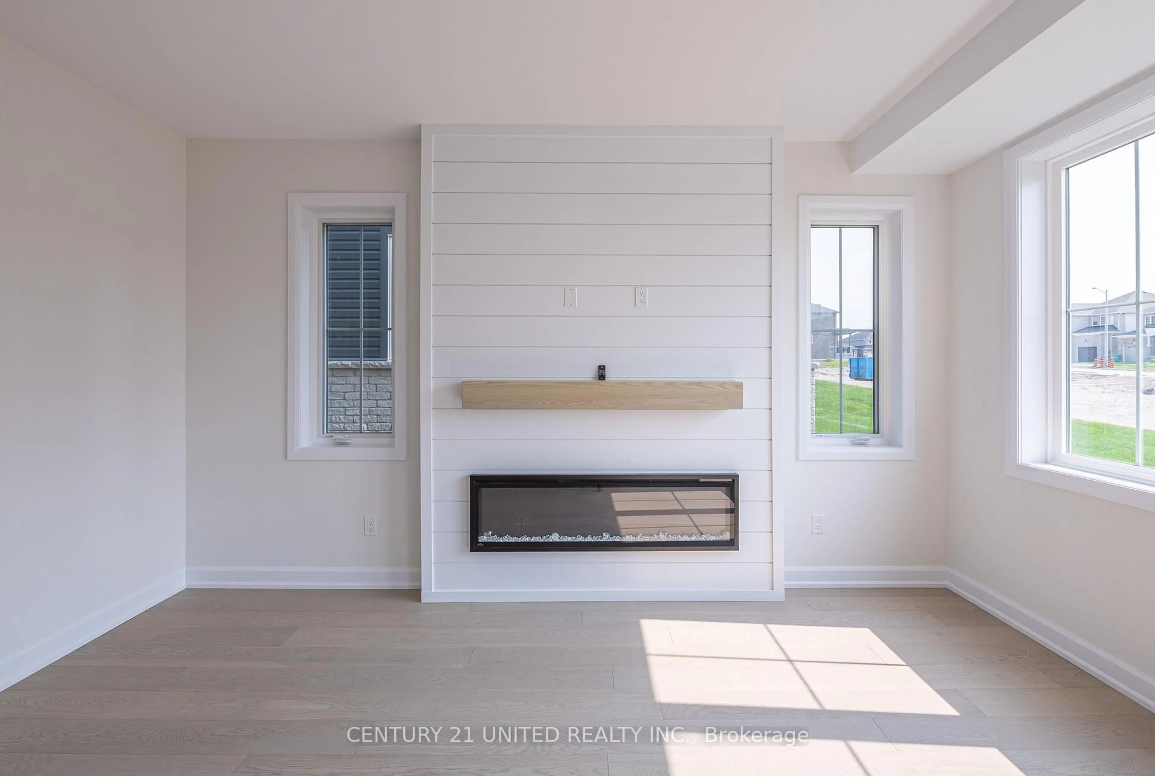 Unknown for 307 Mullighan Gdns, Peterborough Ontario K9K 0H2