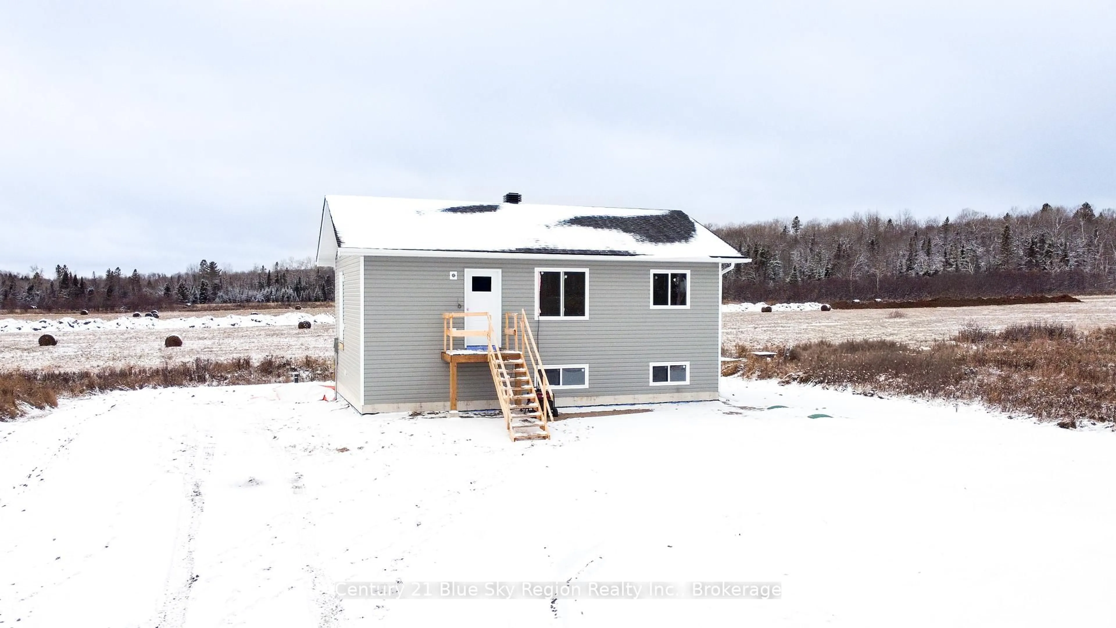 Home with vinyl exterior material, building for 201 TALON Cres, Bonfield Ontario P0H 2E0