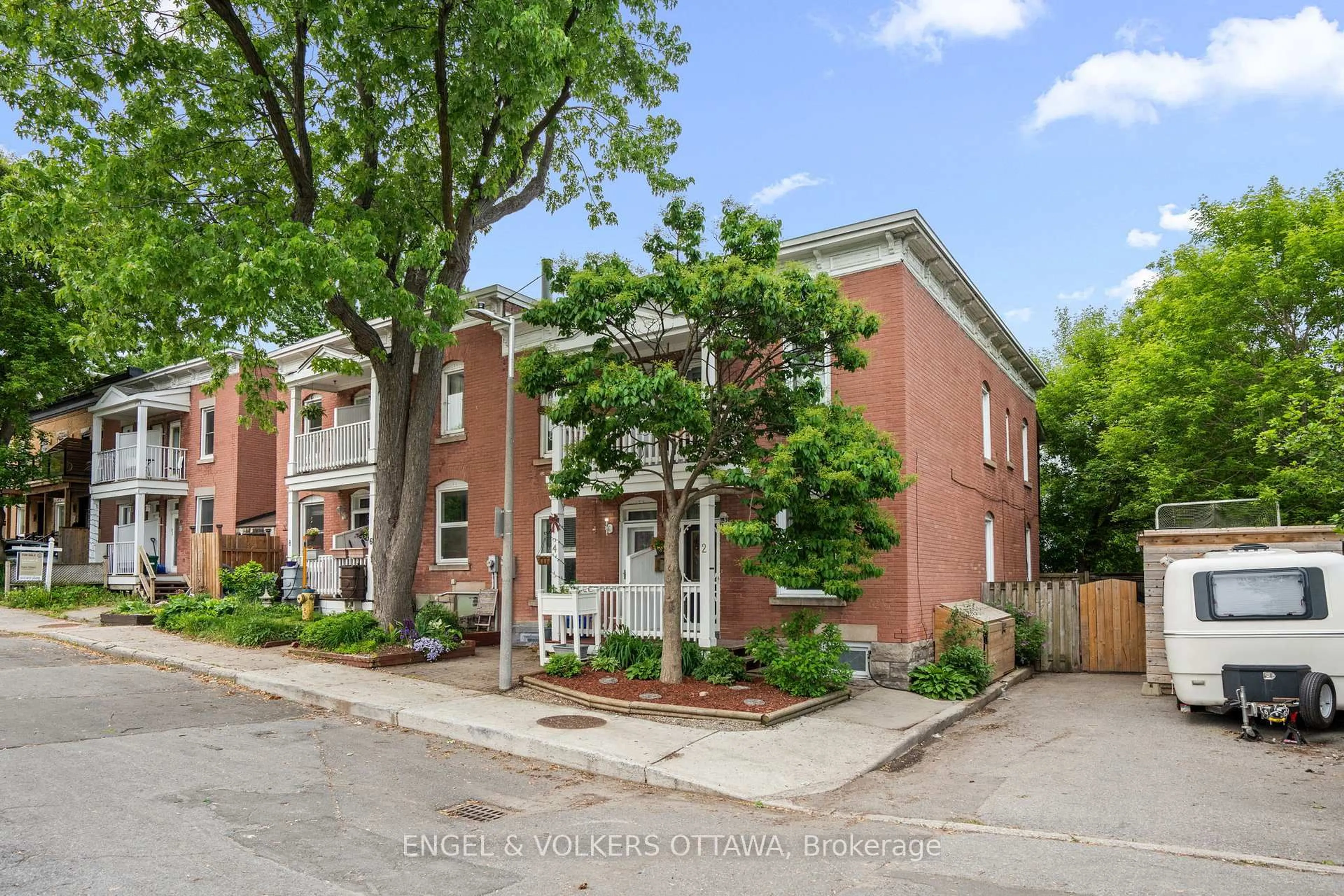 Home with brick exterior material, street for 2 Lower Charlotte St, Ottawa Ontario K1N 8K1