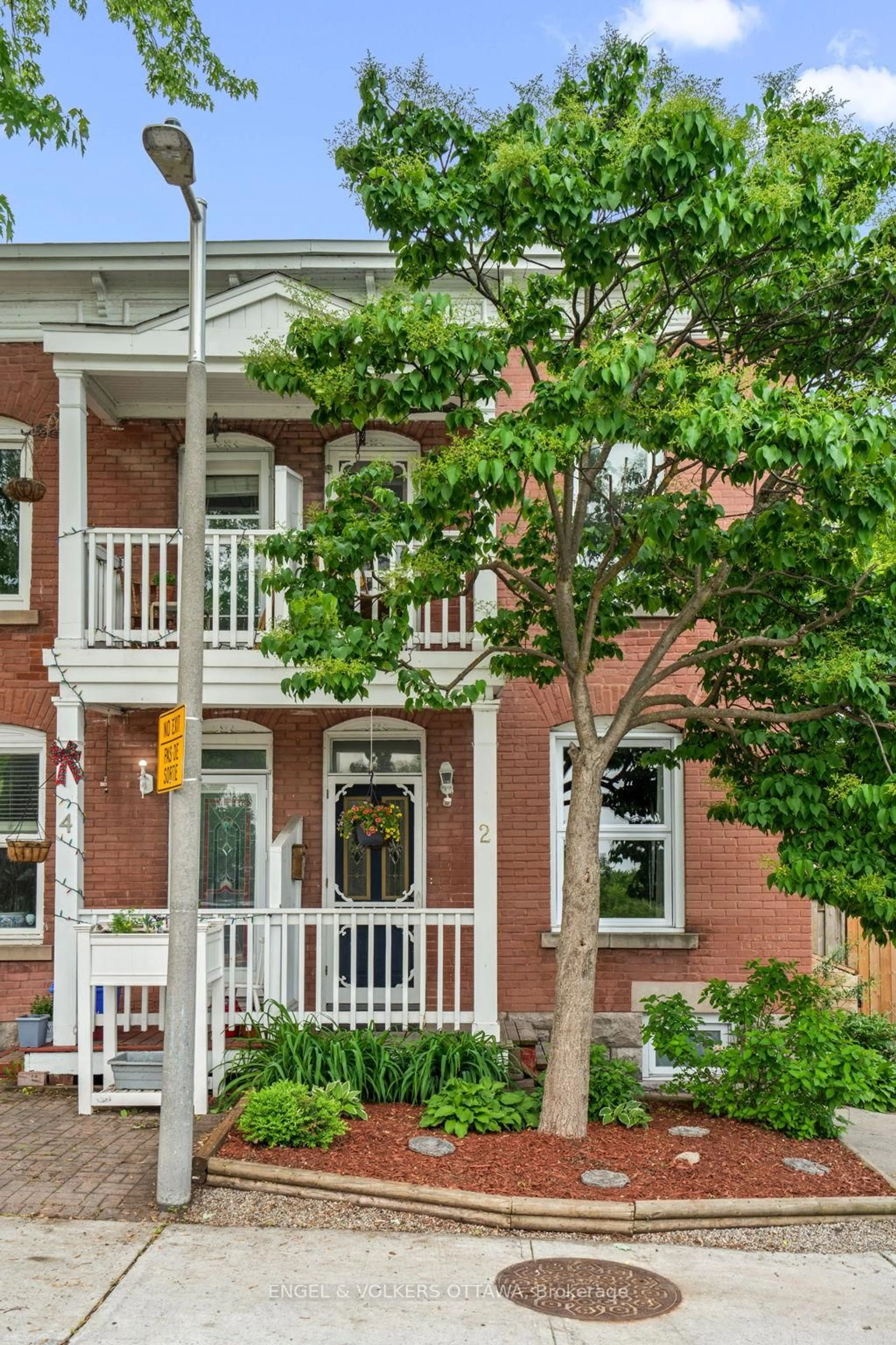 Home with brick exterior material, street for 2 Lower Charlotte St, Ottawa Ontario K1N 8K1