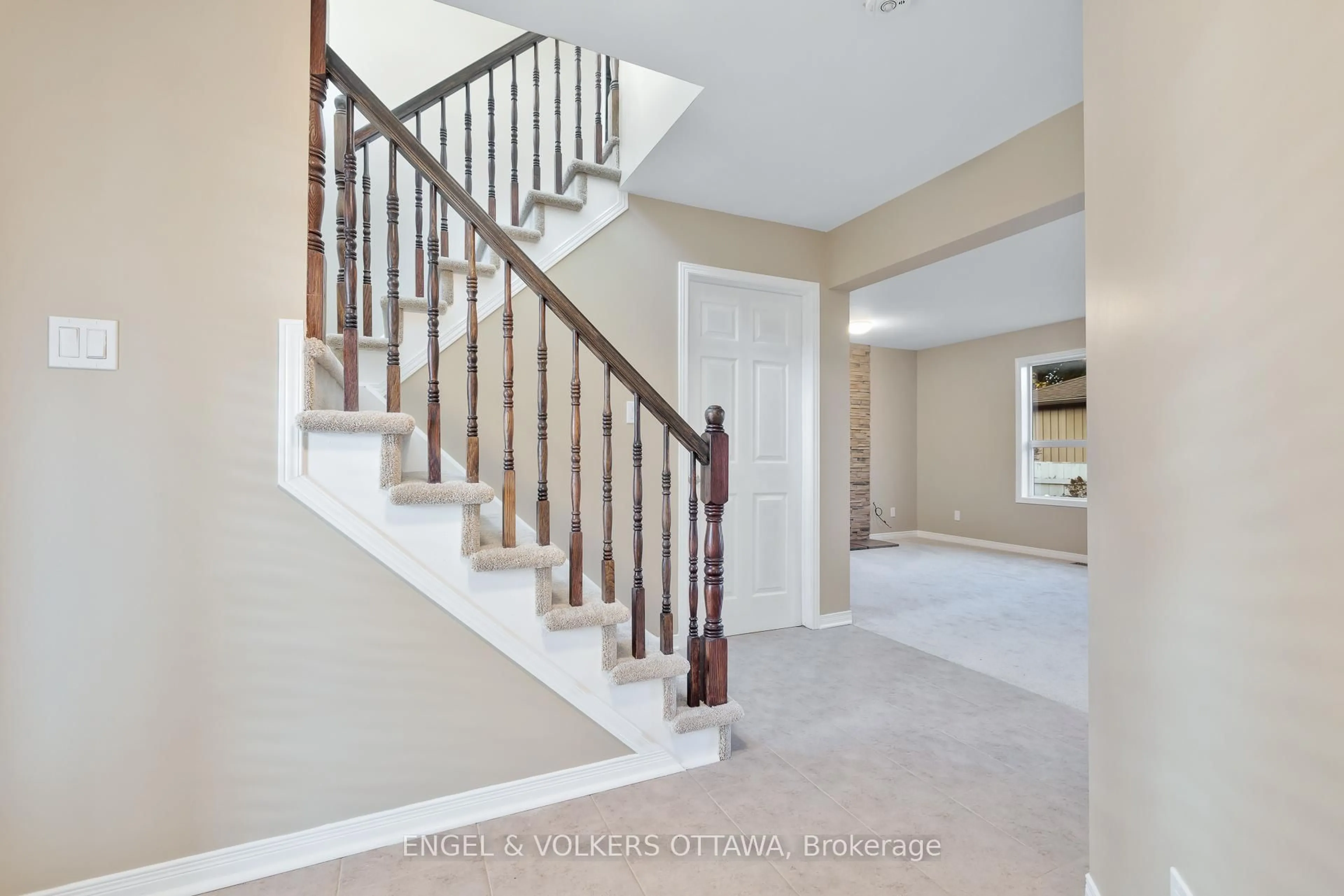 Unknown for 26 Carleton Cathcart St, Ottawa Ontario K2S 1M7