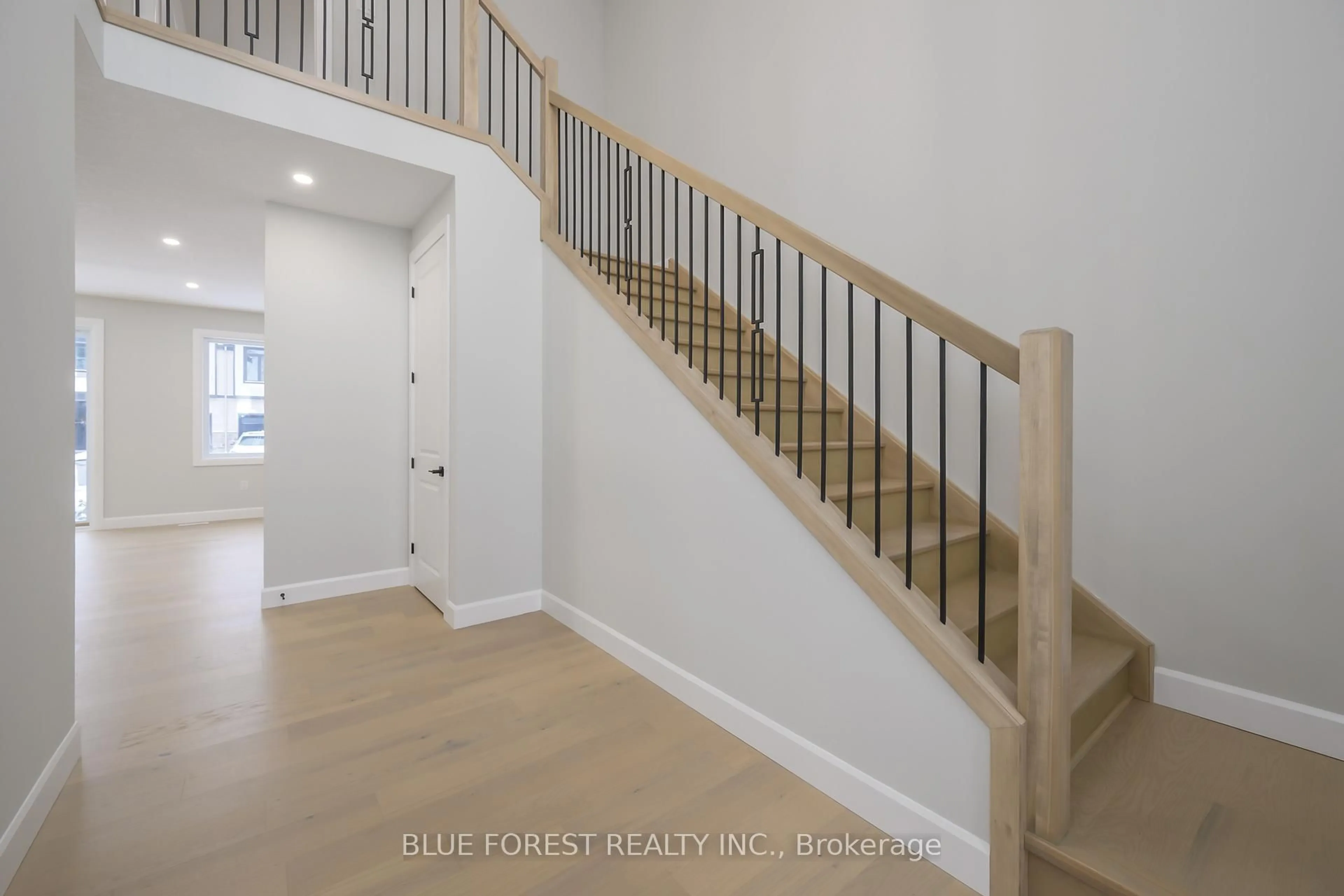 Unknown for 619 Lions Park Dr, Strathroy-Caradoc Ontario N0L 1W0