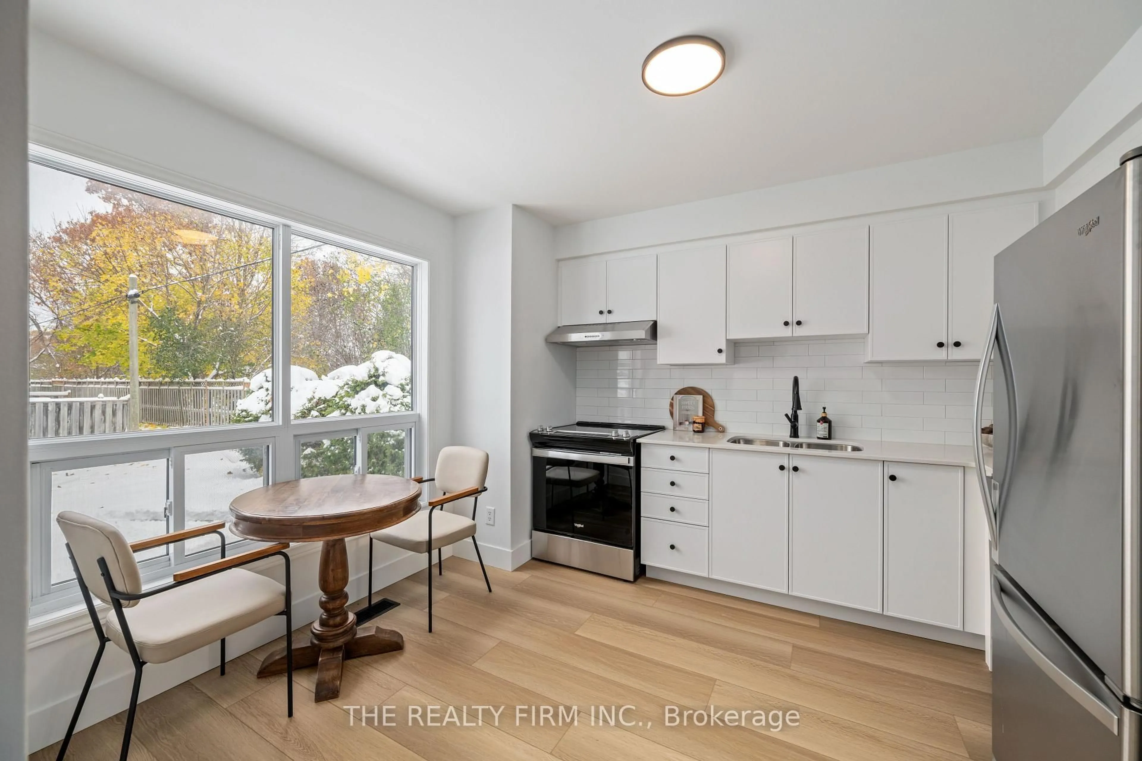 Unknown for 409 Thompson Rd #11, London South Ontario N5Z 4Z1