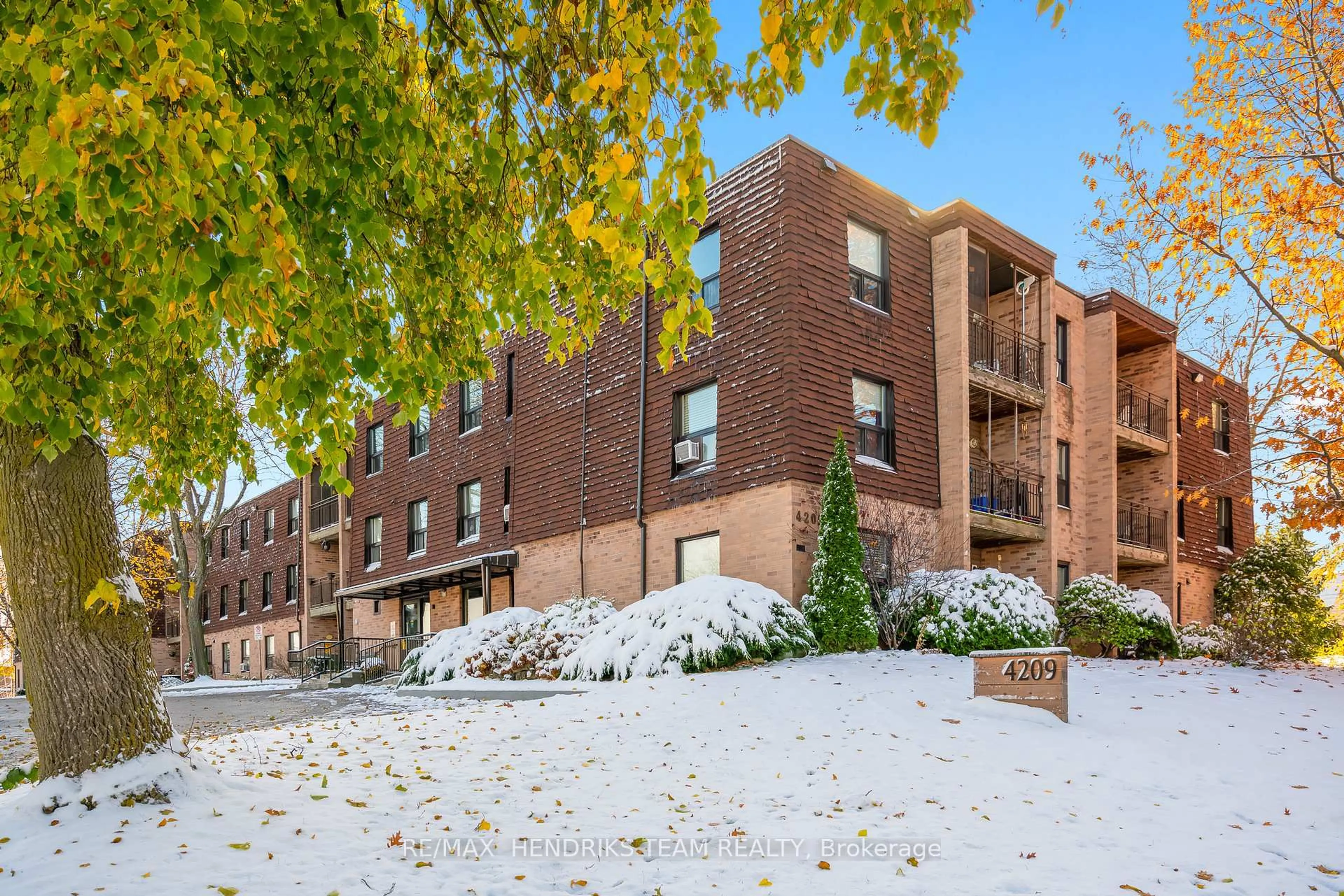 Unknown for 4209 Hixon St #108, Lincoln Ontario L0R 1B7