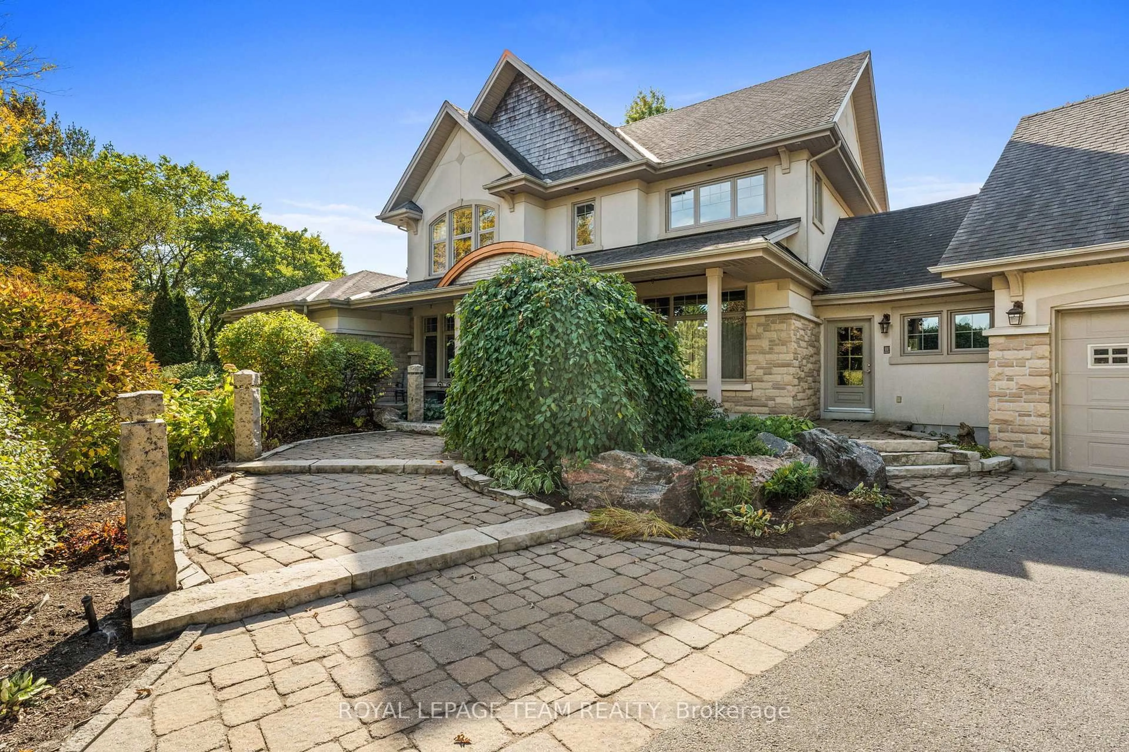 Home with brick exterior material, street for 7 Sara Crt, Nepean Ontario K2R 1E2