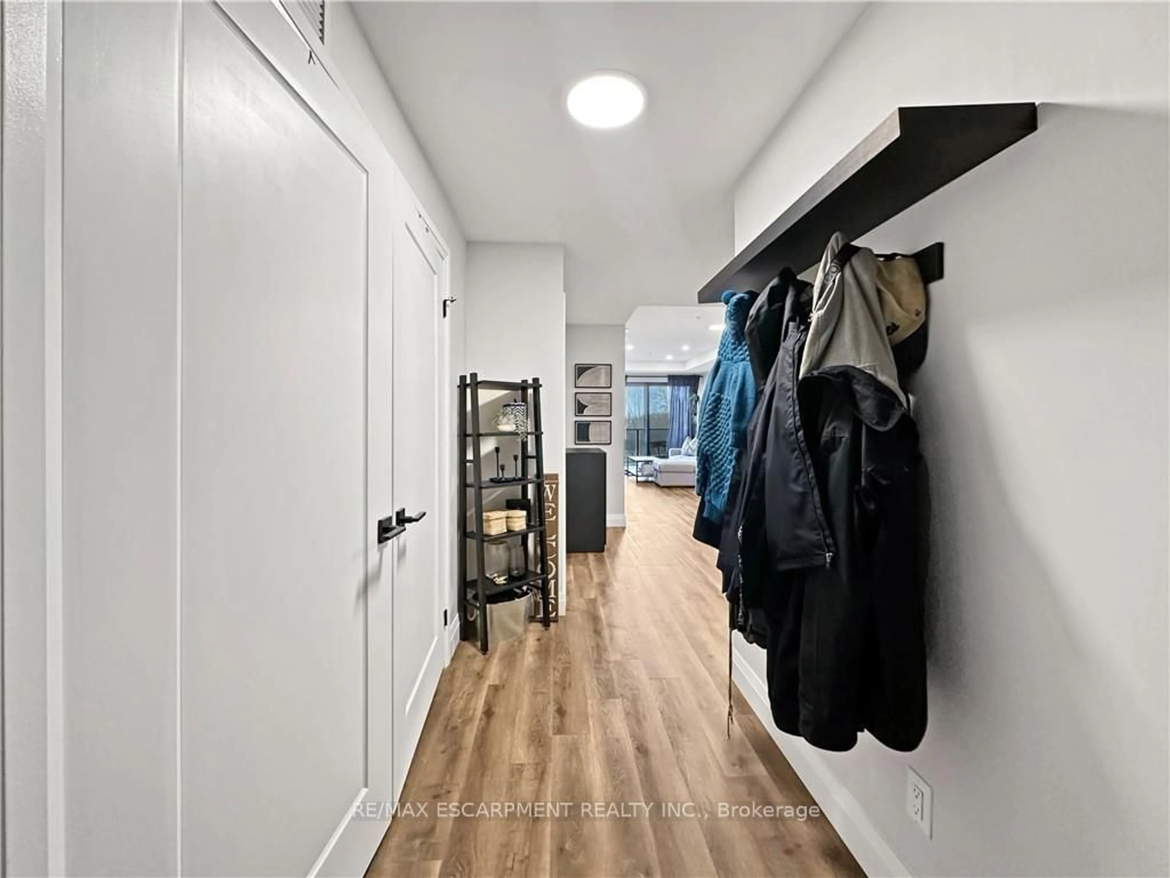 Indoor entryway for 64 Main St #309, Haldimand Ontario N0A 1H0