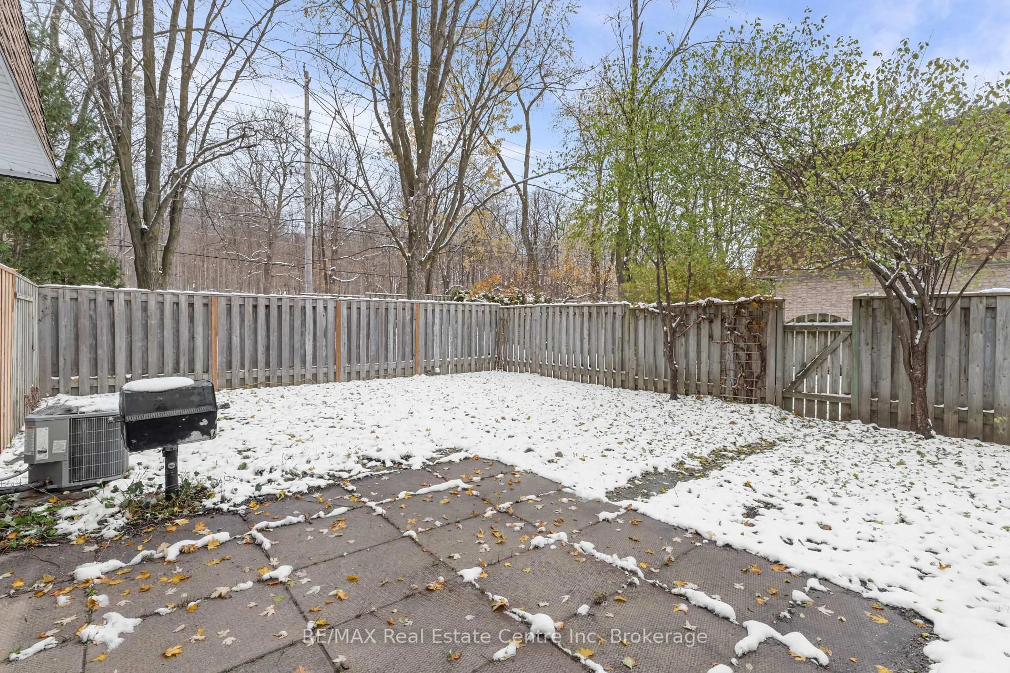 Patio, unknown for 383 Edinburgh Rd ##1, Guelph Ontario N1G 2K7