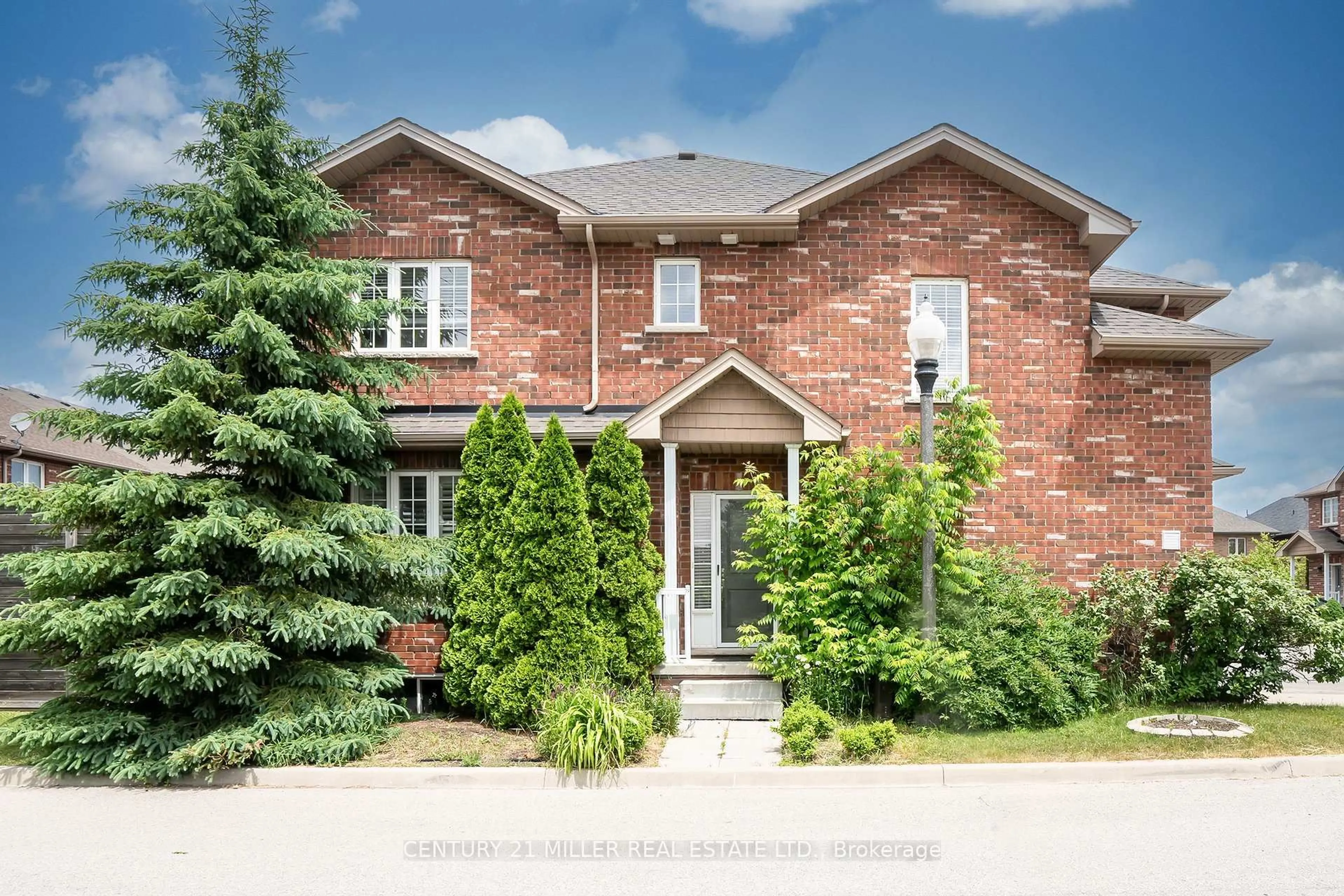 Home with brick exterior material, street for 45 Seabreeze Cres #19, Hamilton Ontario L8E 5C8