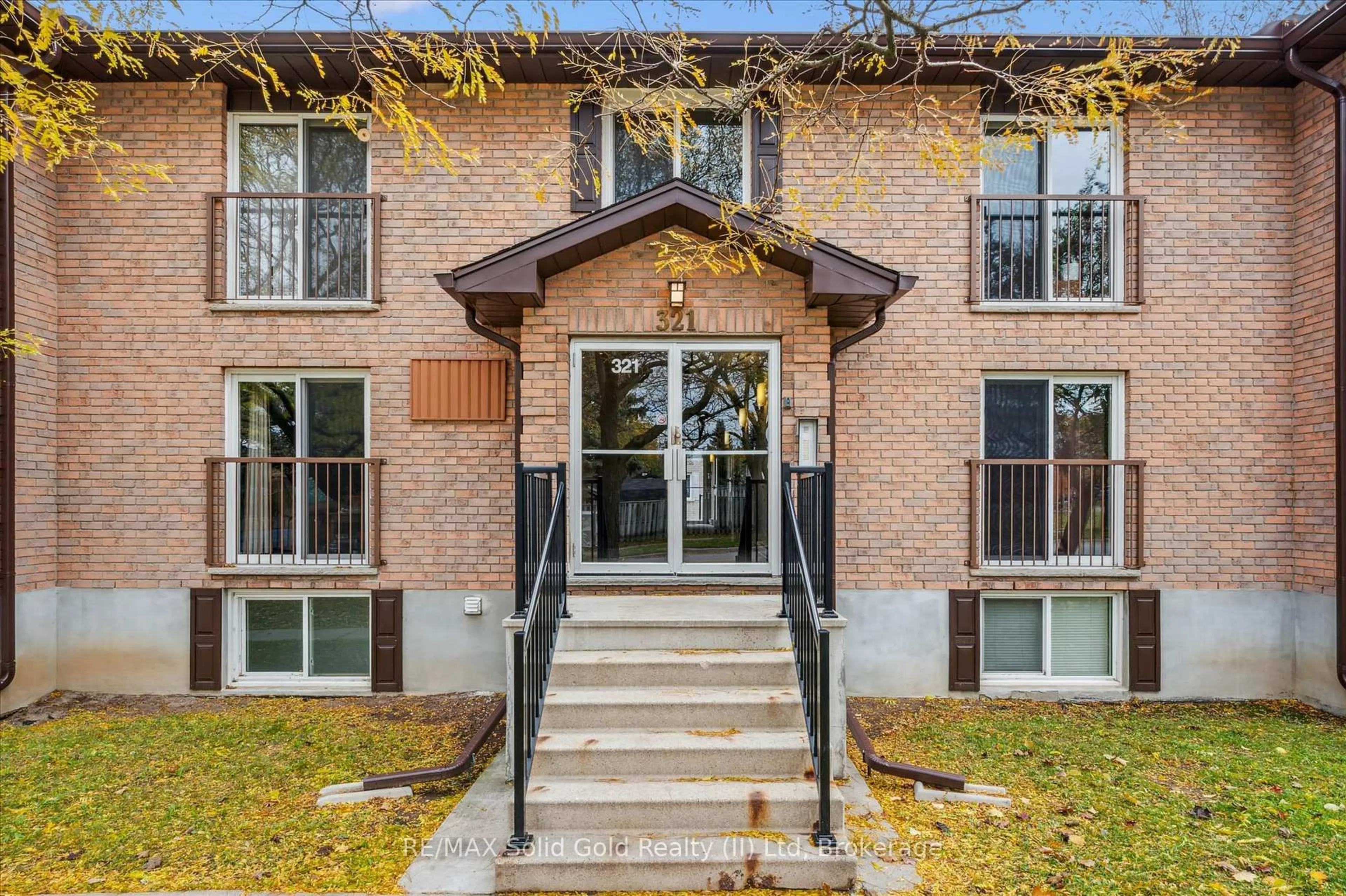 Home with brick exterior material, unknown for 321 Northlake Dr #6, Waterloo Ontario N2V 1Z1