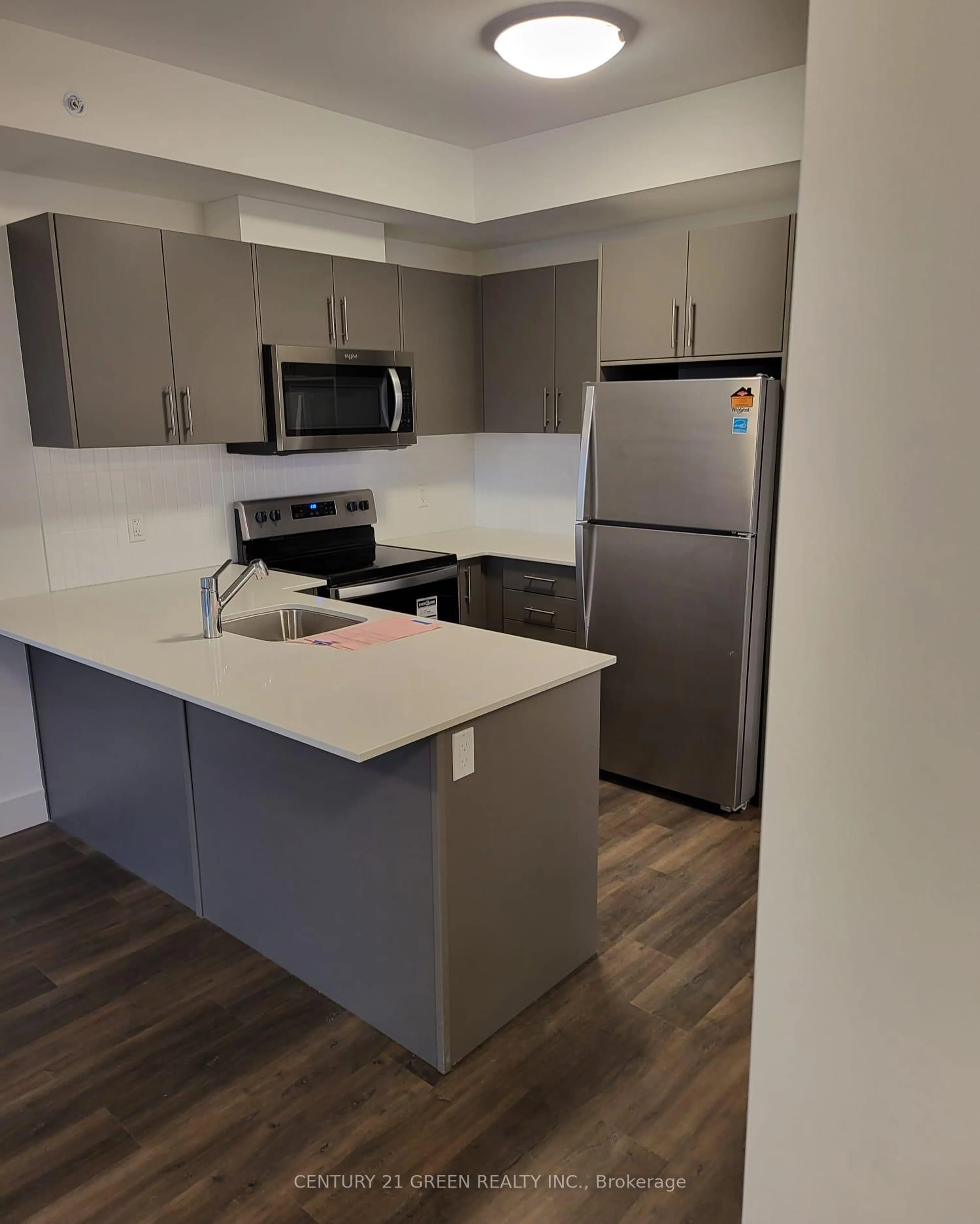 Standard kitchen, unknown for 103 Roger St #313, Waterloo Ontario N2J 0G2