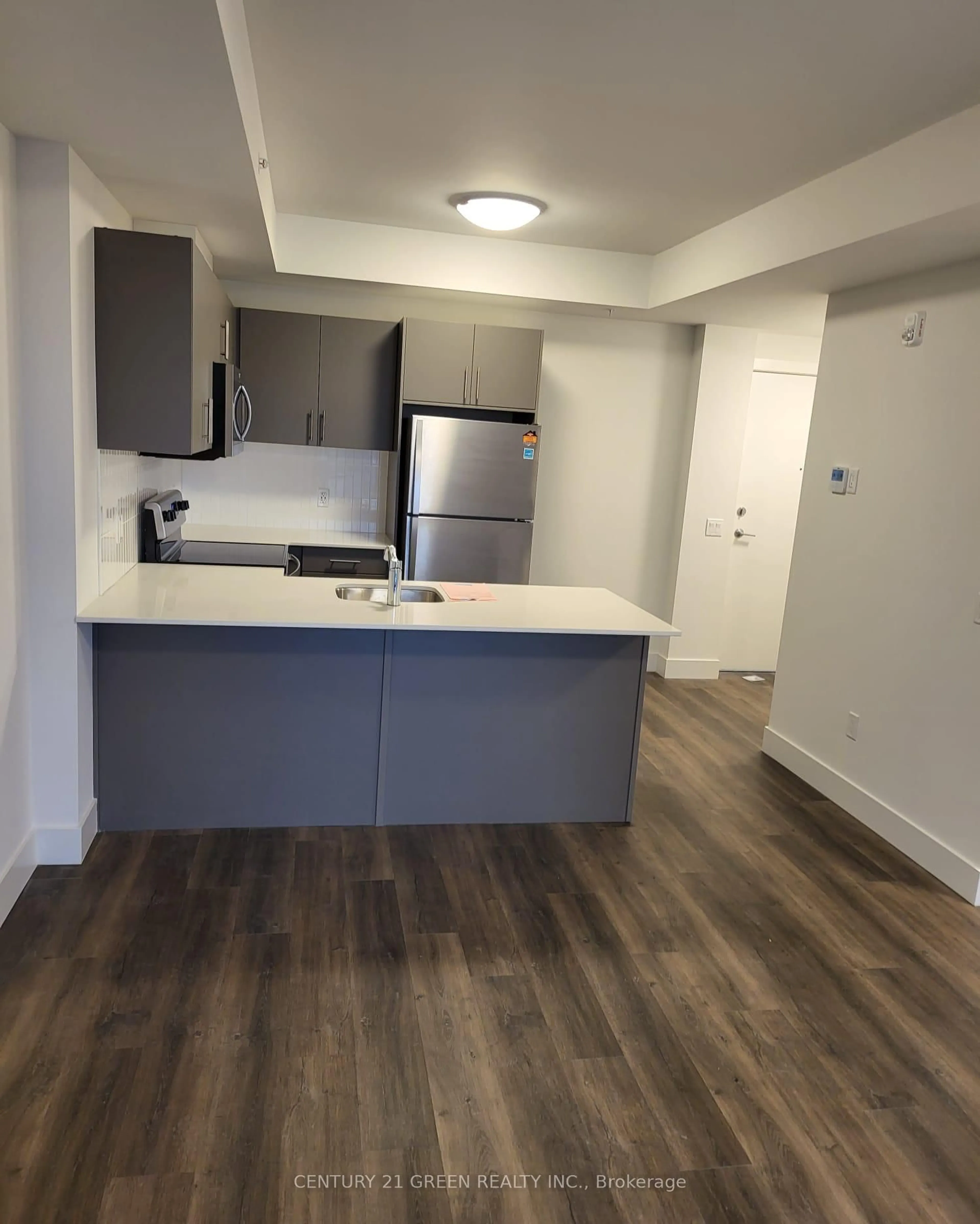 Standard kitchen, unknown for 103 Roger St #313, Waterloo Ontario N2J 0G2