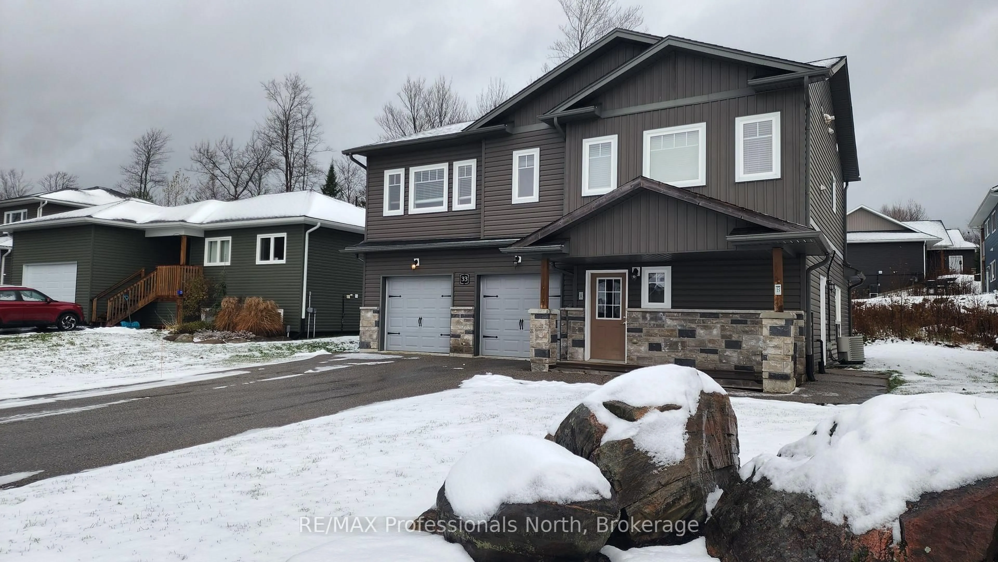 Unknown for 33 Goodwin Dr, Huntsville Ontario P1H 2R3