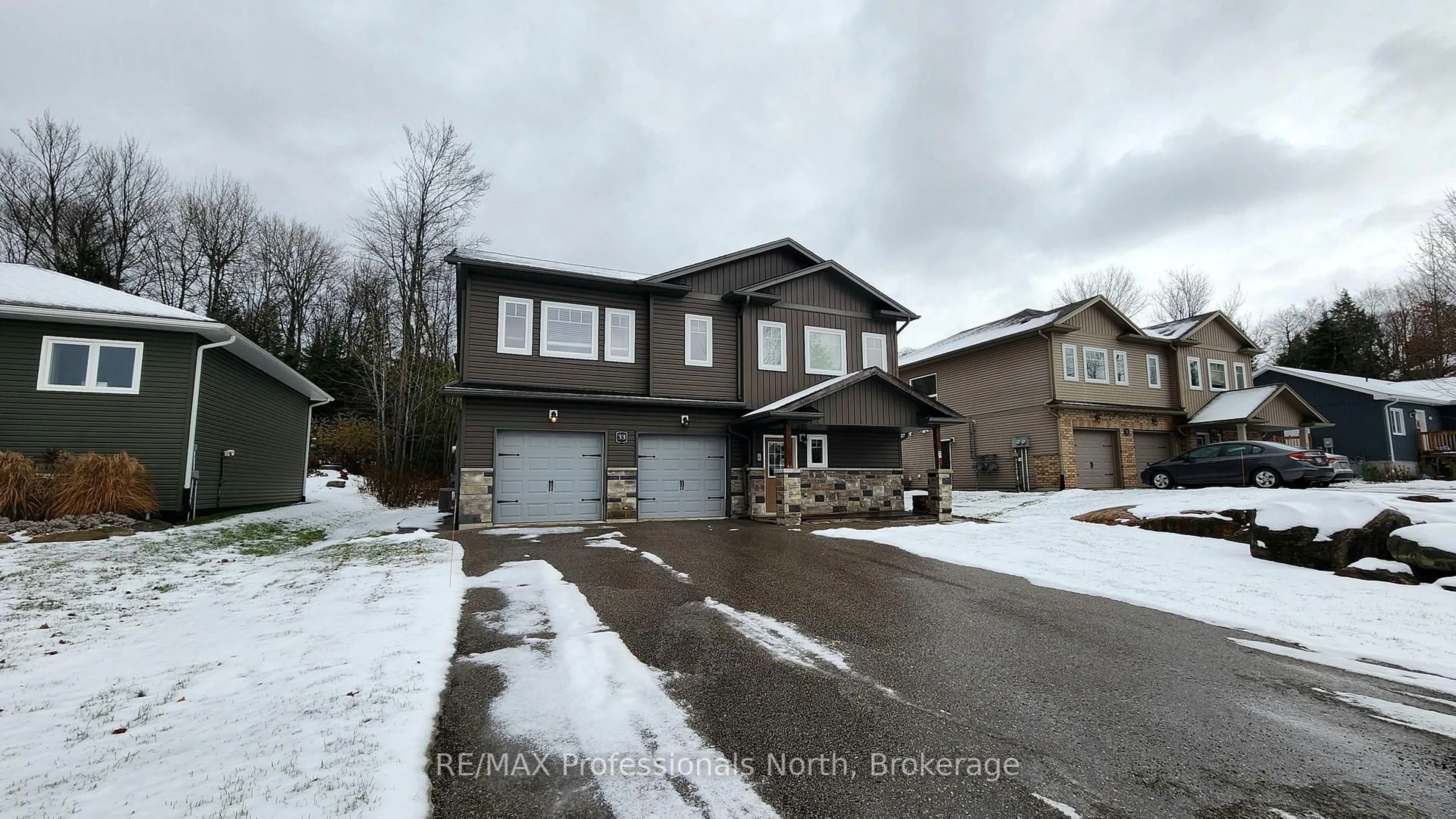 Unknown for 33 Goodwin Dr, Huntsville Ontario P1H 2R3