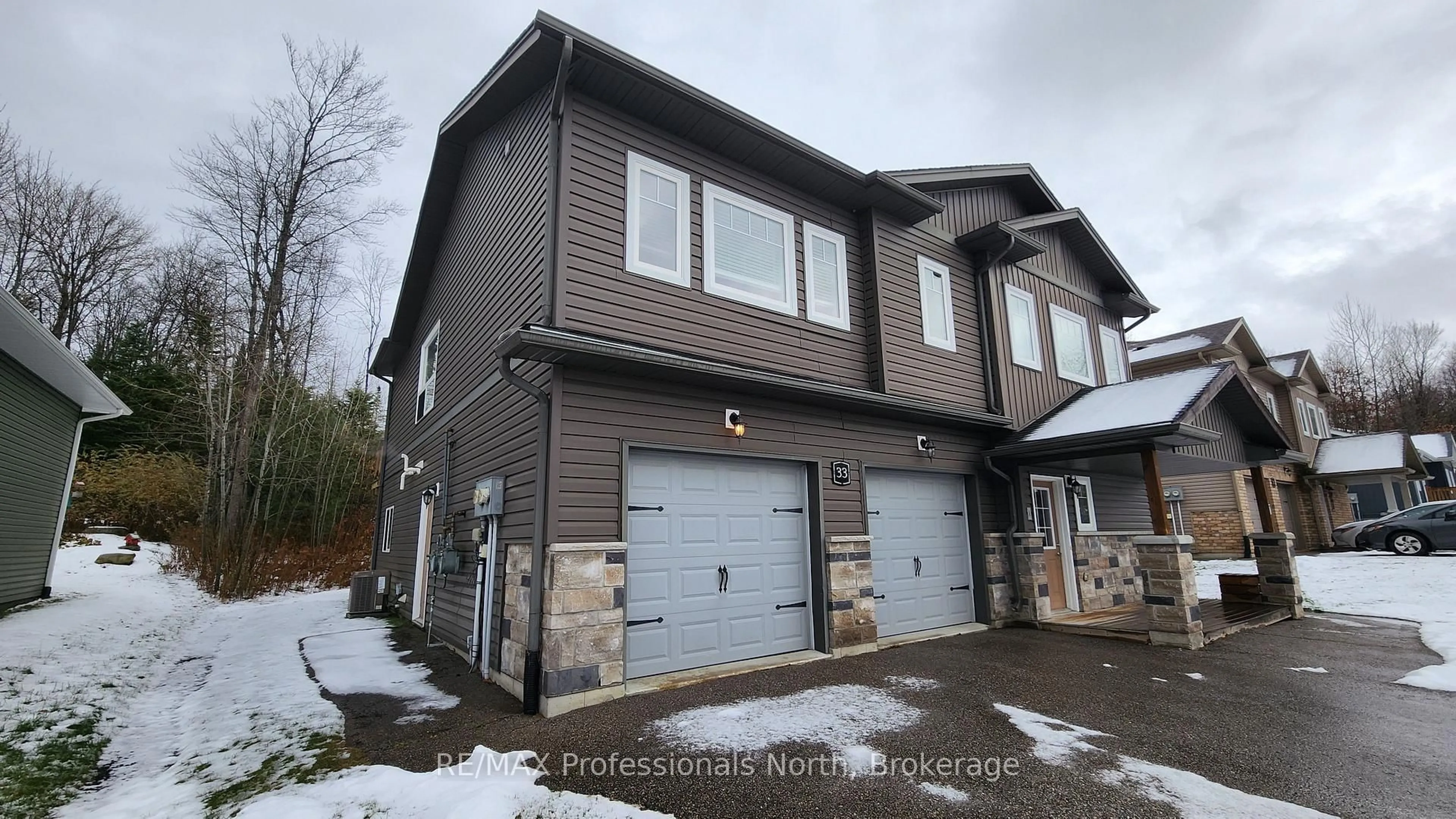 Unknown for 33 Goodwin Dr, Huntsville Ontario P1H 2R3