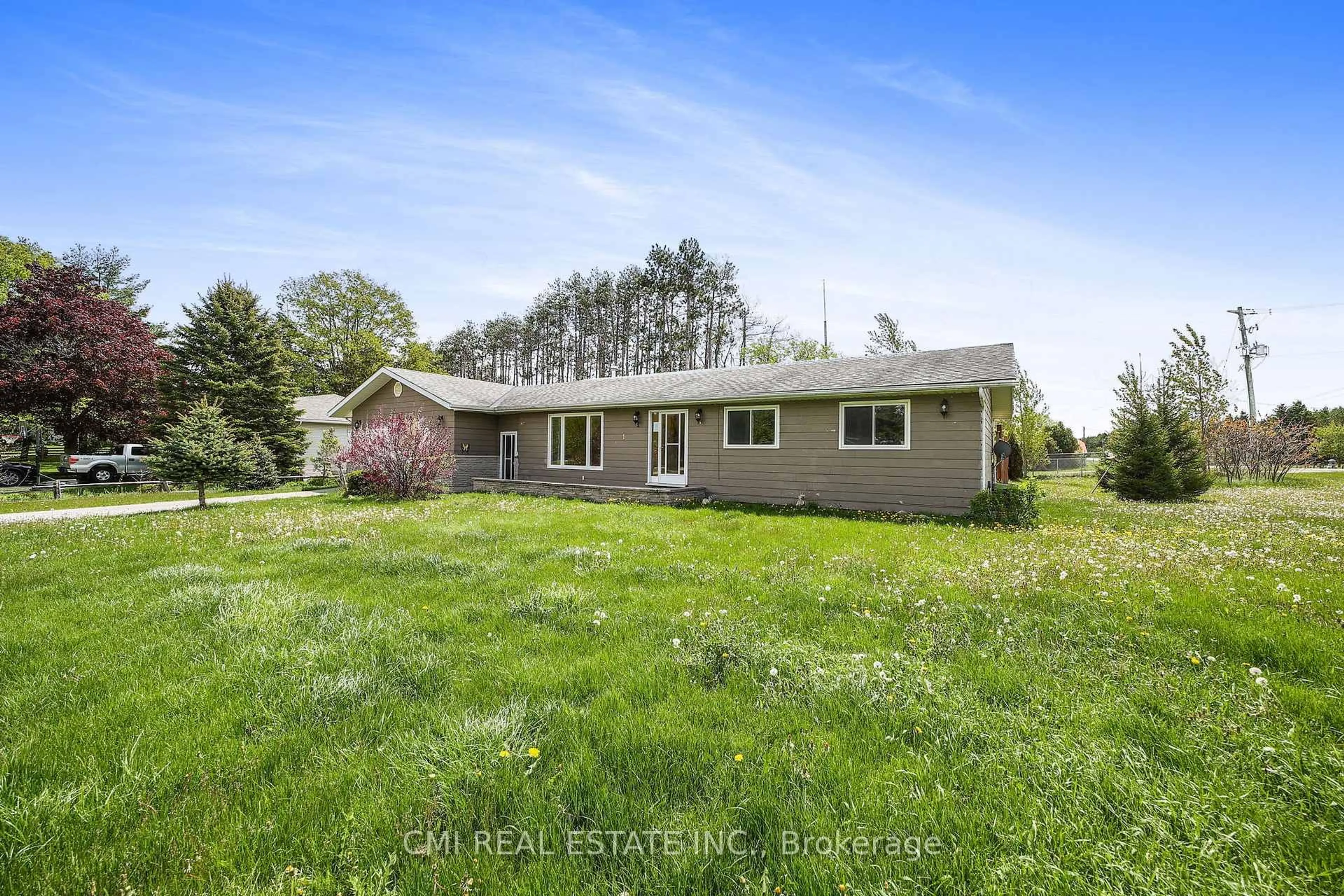 A pic from outside/outdoor area/front of a property/back of a property/a pic from drone, unknown for 1 Jeffery Dr, Mulmur Ontario L0N 1M0