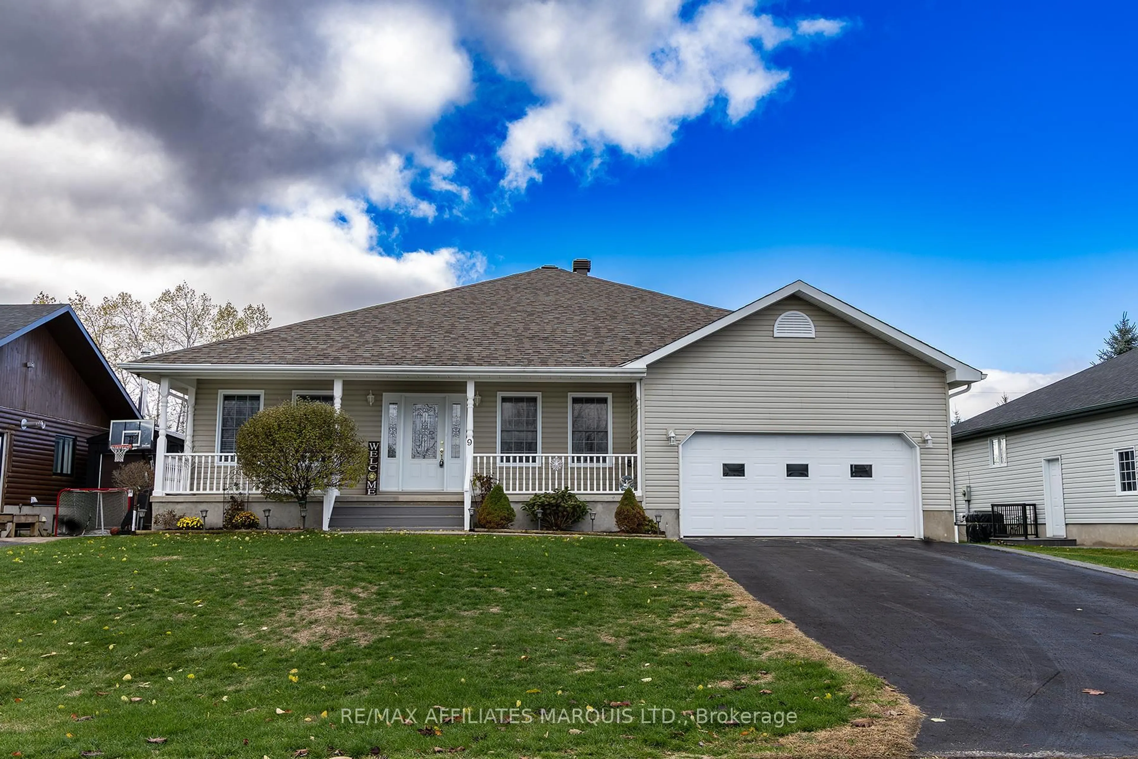 Home with vinyl exterior material, street for 9 Grove St, South Dundas Ontario K0E 1K0