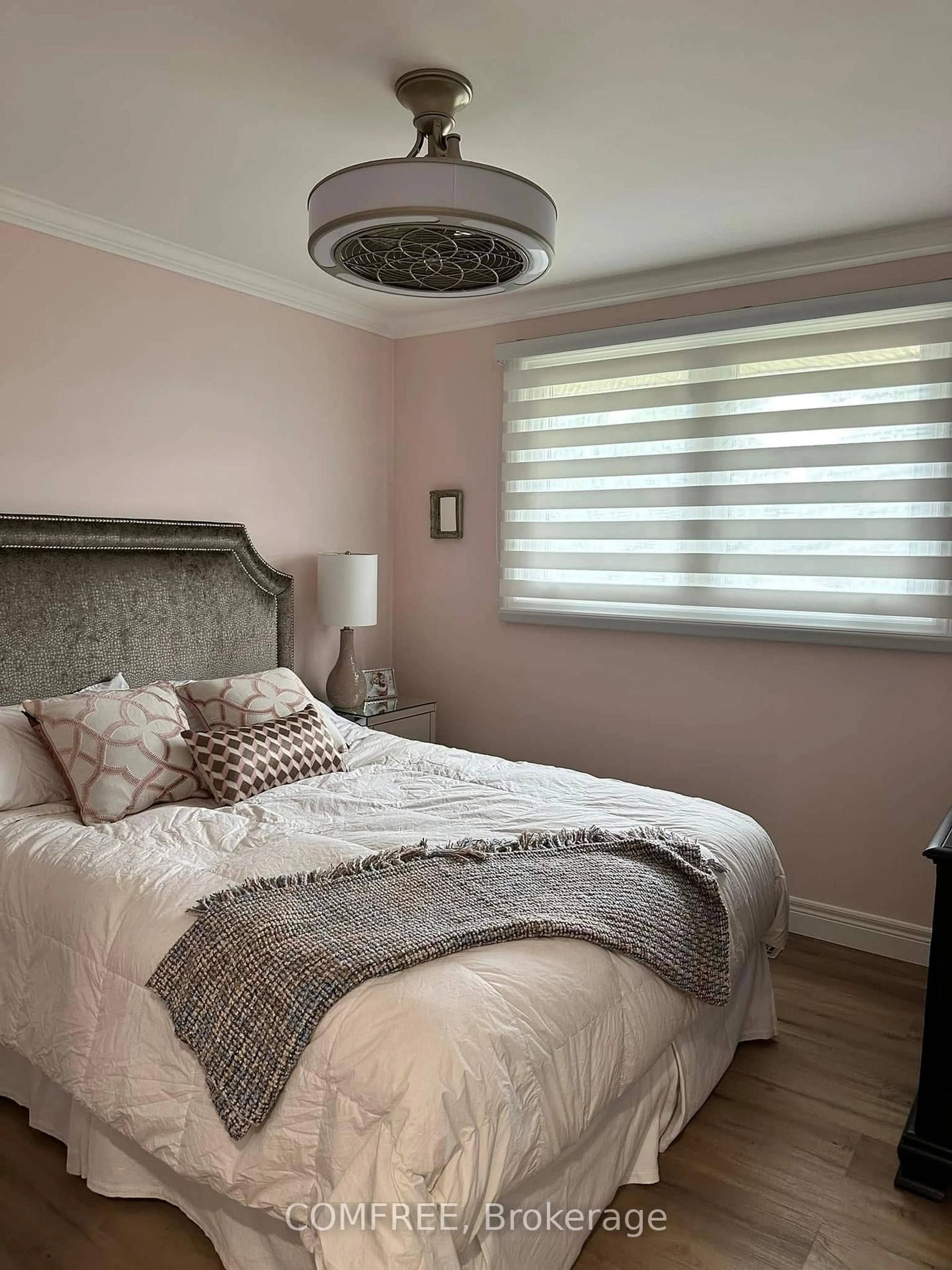 Bedroom with bed, unknown for 1372 Concession 6 Rd, Niagara-on-the-Lake Ontario L0S 1J0