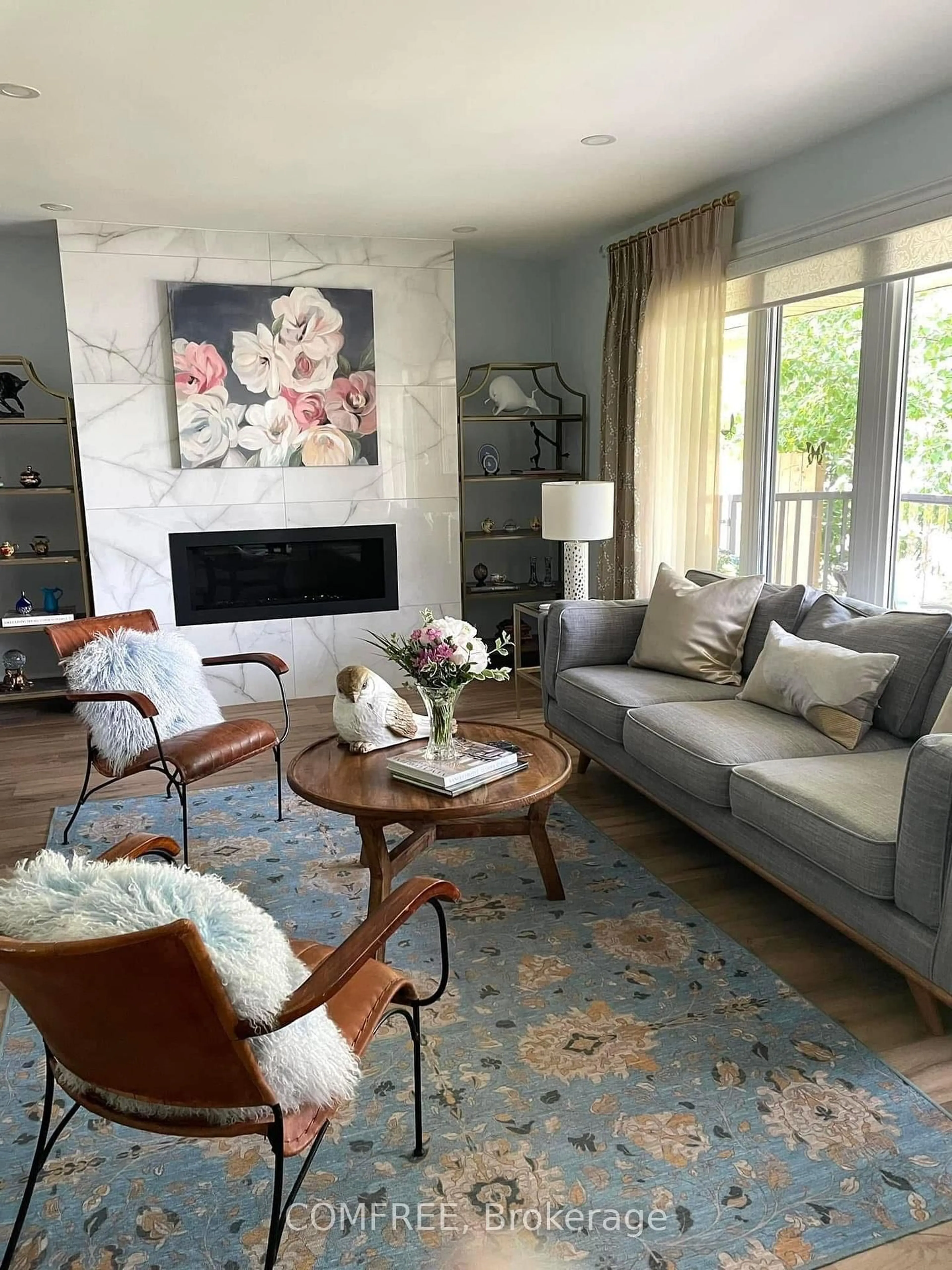 Living room with furniture, unknown for 1372 Concession 6 Rd, Niagara-on-the-Lake Ontario L0S 1J0