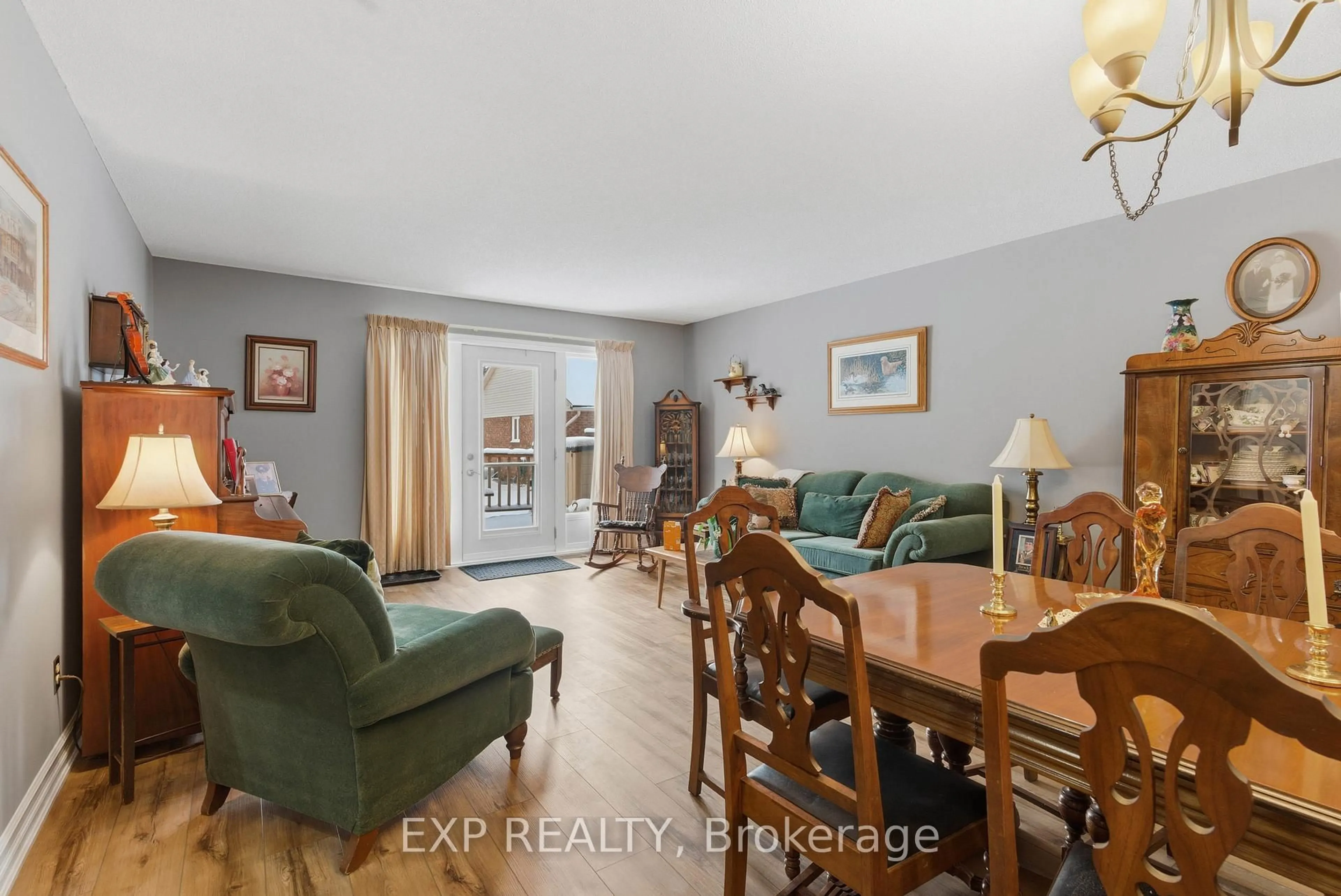 Living room with furniture, unknown for 122 Bunting Rd #88, St. Catharines Ontario L2P 3X7