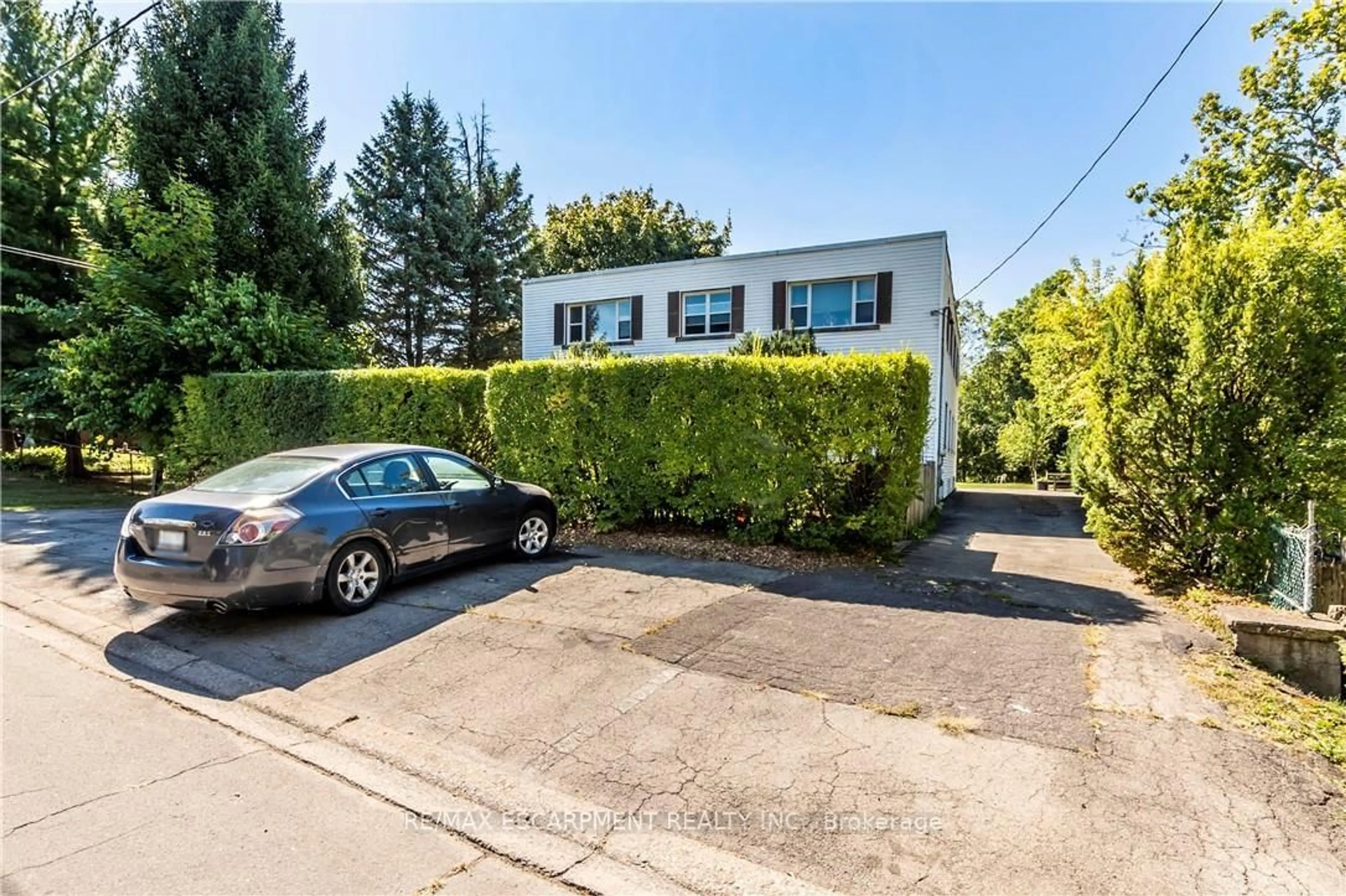 Unknown for 13 McMaster Ave, Welland Ontario L3B 3S6