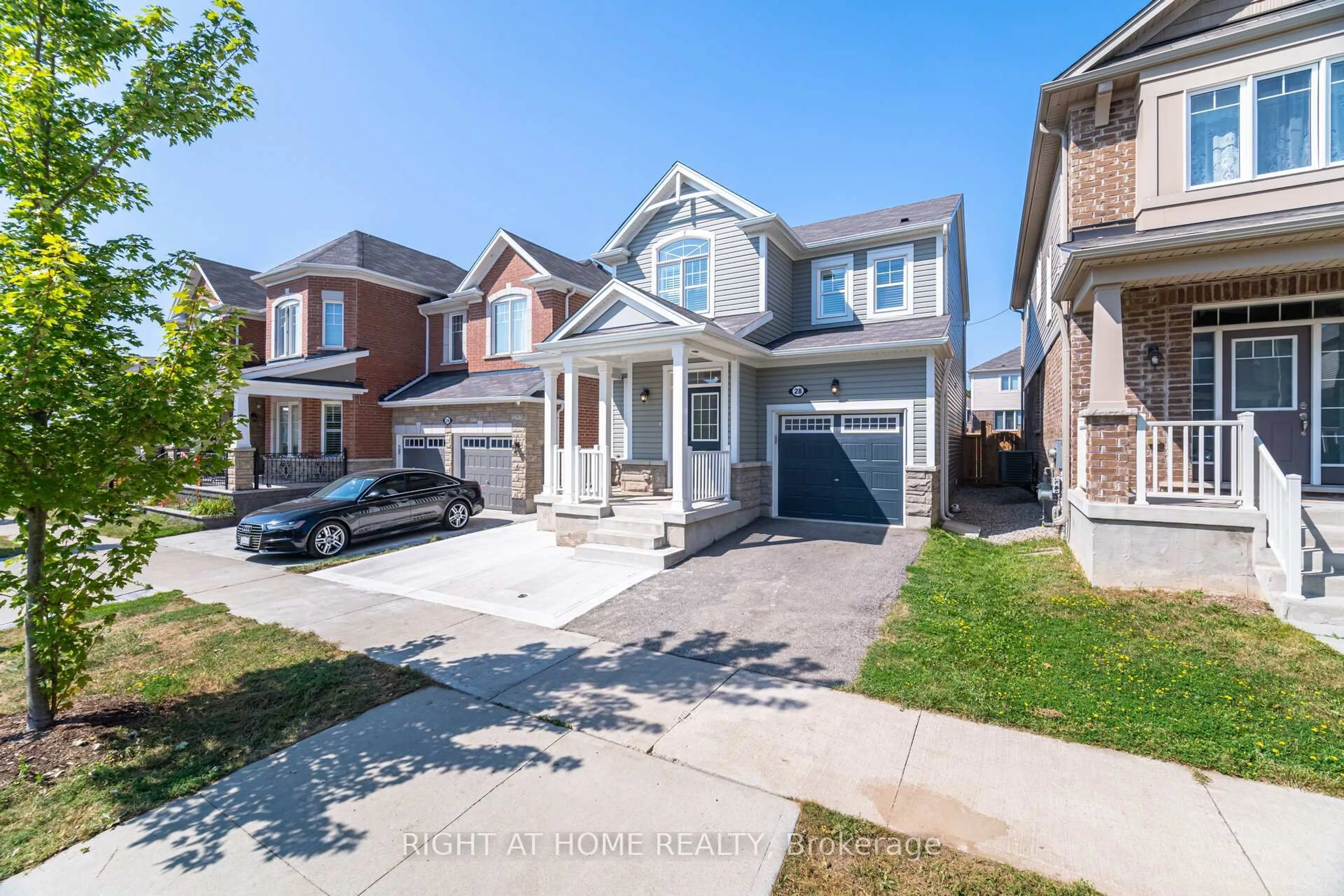 Home with brick exterior material, street for 28 Pickett Pl, Cambridge Ontario N3E 0B4