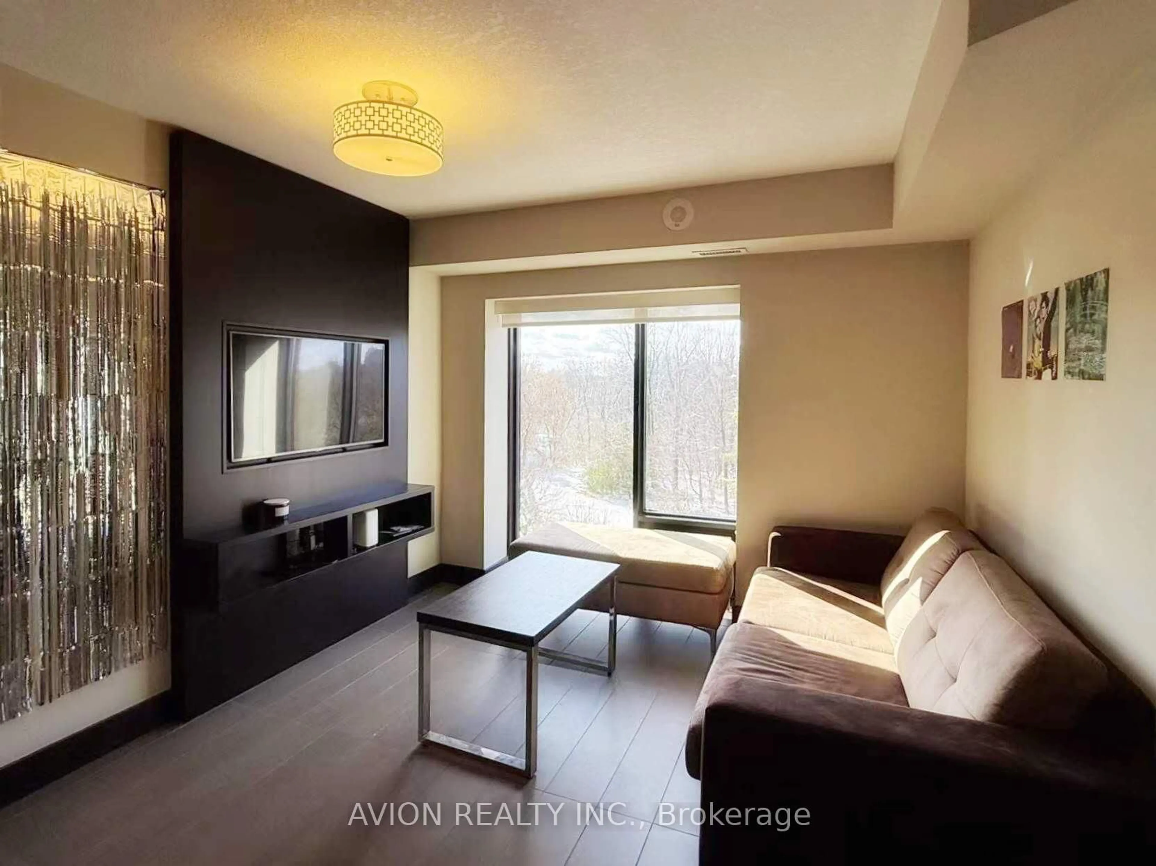 A pic of a room for 1235 Richmond St #615, London East Ontario N6A 0C1