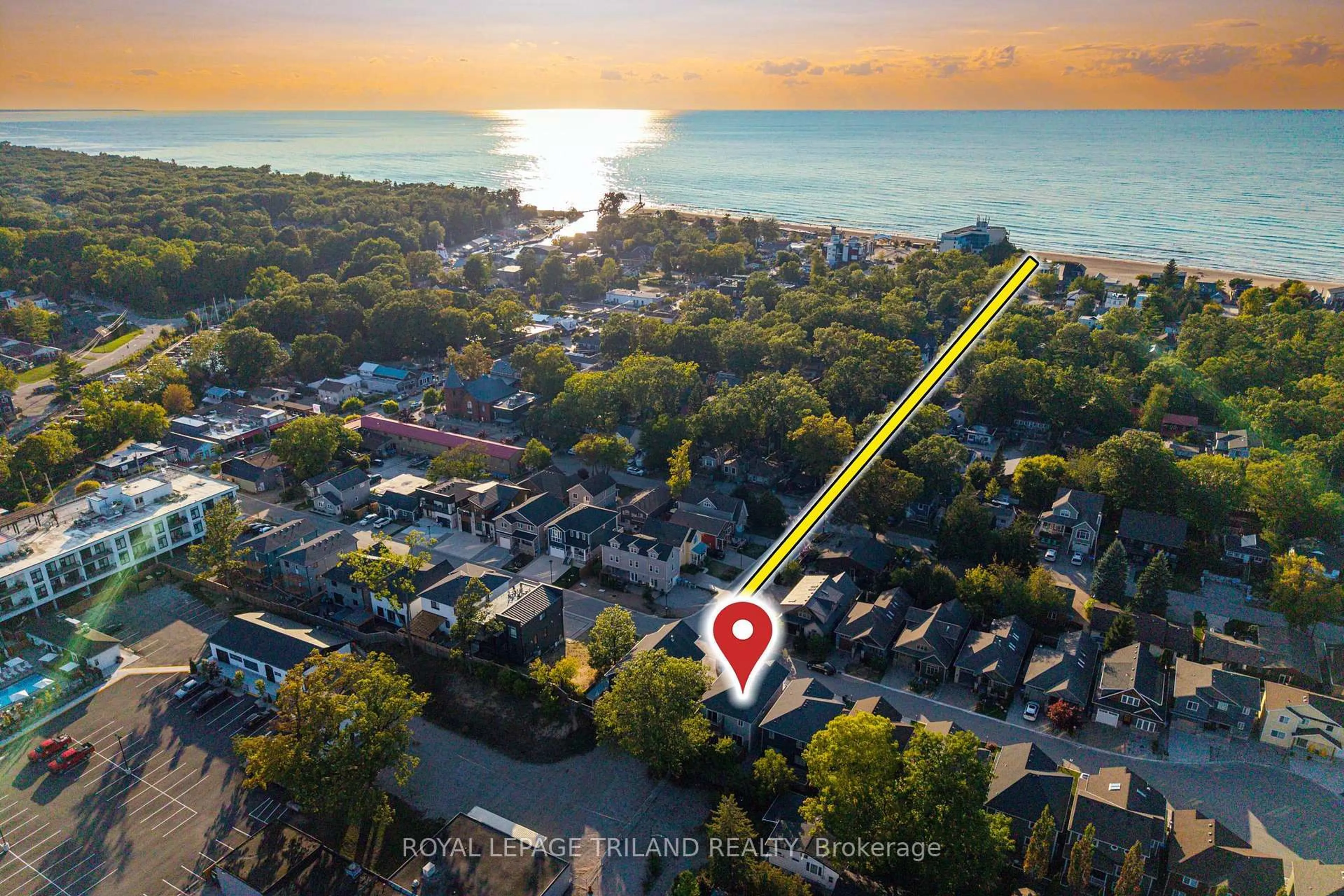 A pic from outside/outdoor area/front of a property/back of a property/a pic from drone, street for 22 Wondergrove Crt, Lambton Shores Ontario N0M 1T0