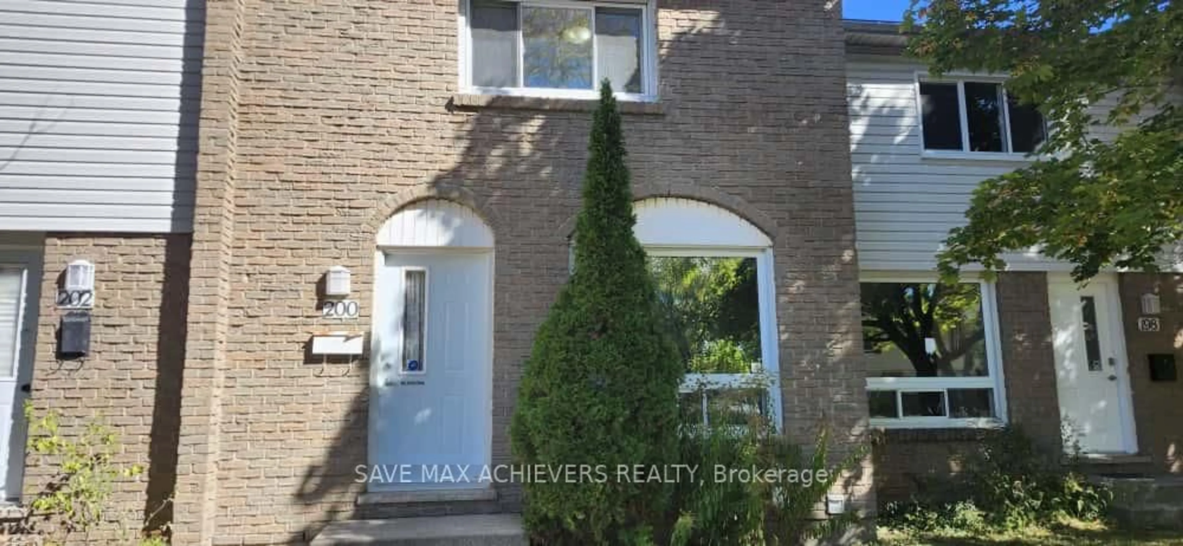 Unknown for 1775 Culver Dr #Unit #200, London East Ontario N5V 3H6